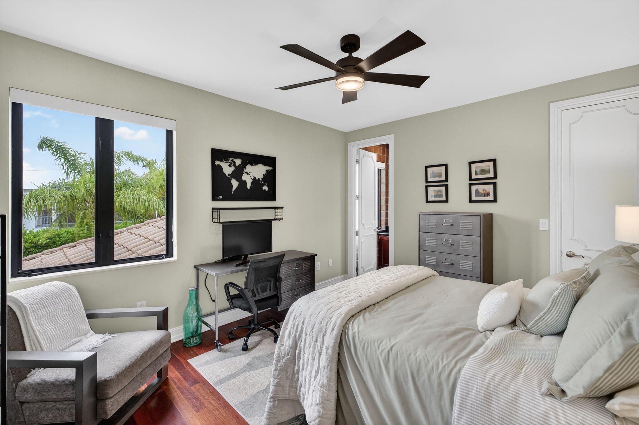 2406 Barcelona, Fort Lauderdale FL 33301