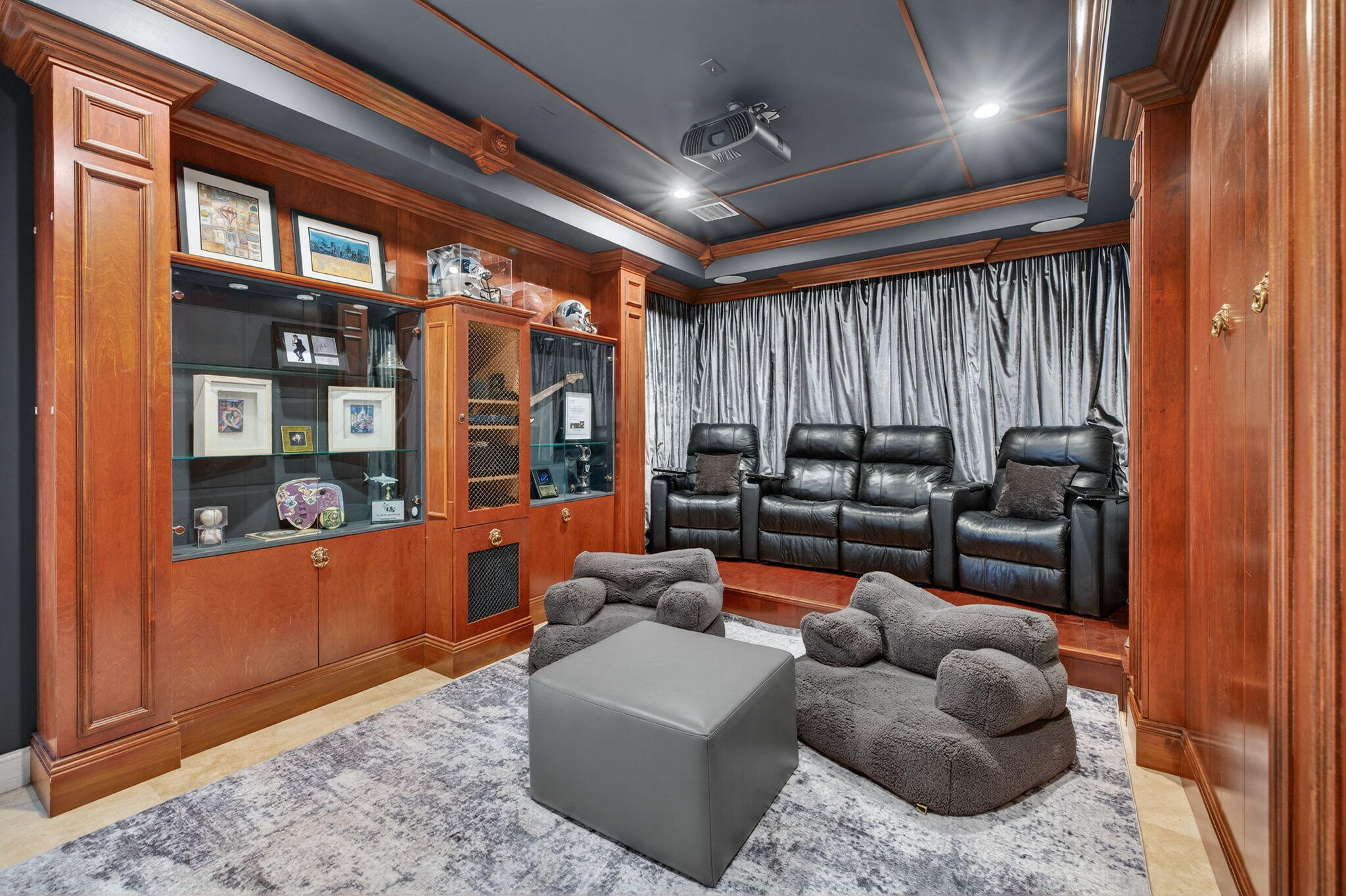 2406 Barcelona, Fort Lauderdale FL 33301