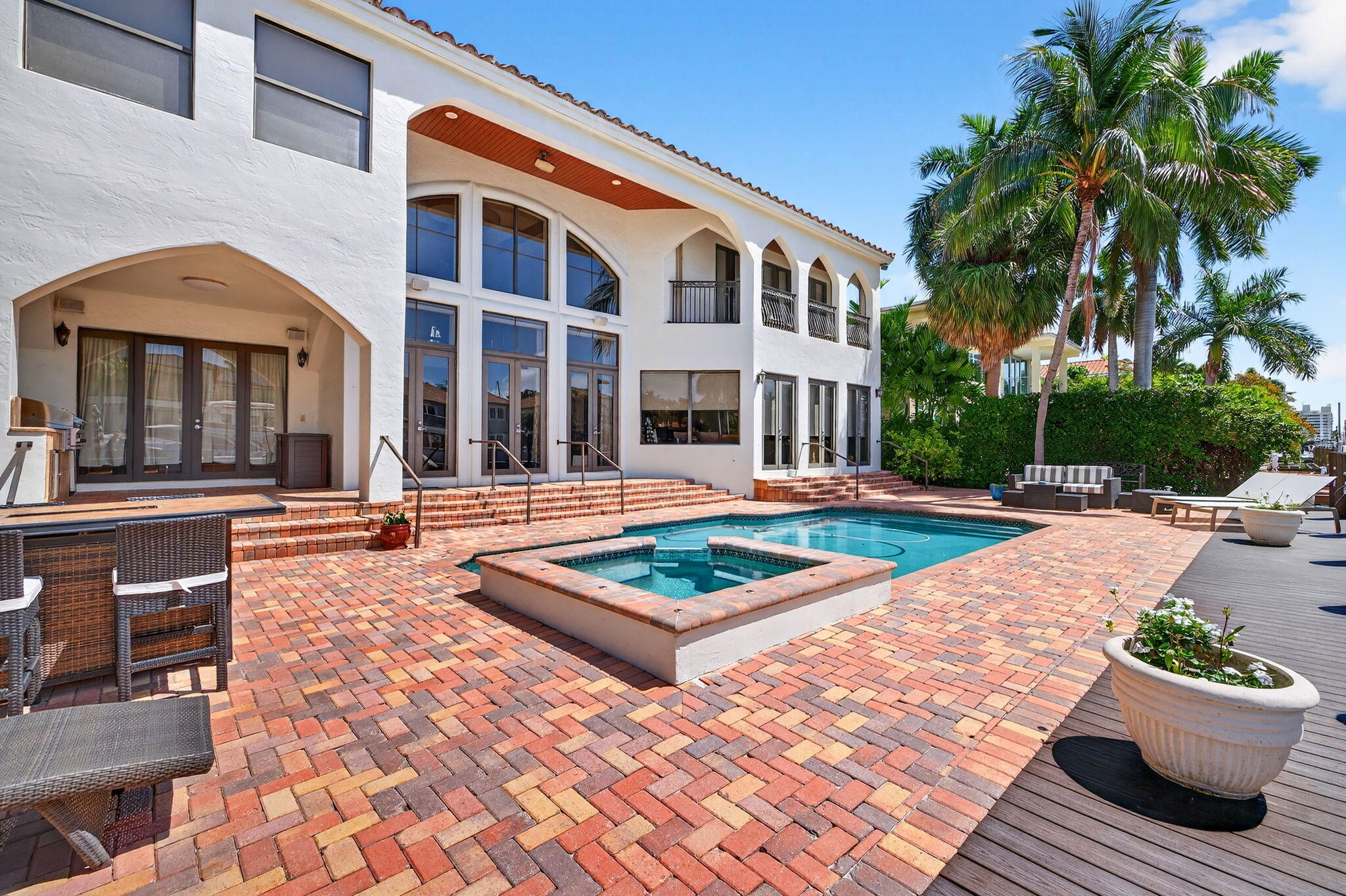 2406 Barcelona, Fort Lauderdale FL 33301