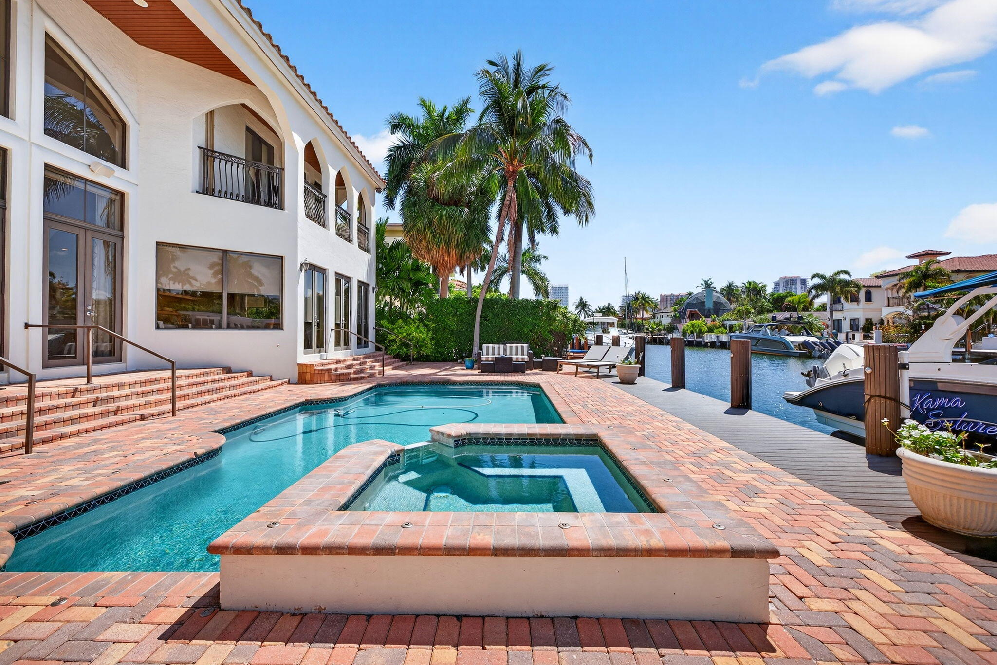 2406 Barcelona, Fort Lauderdale FL 33301