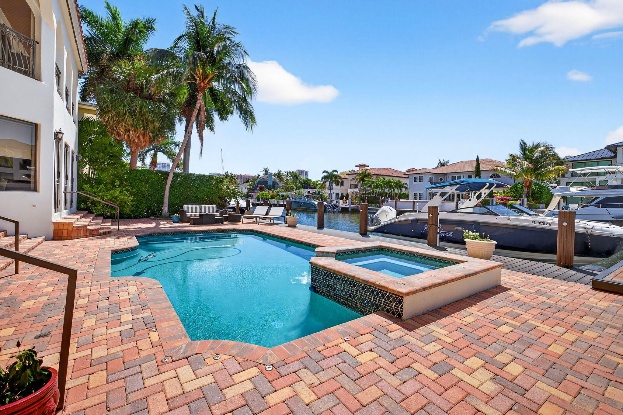 2406 Barcelona, Fort Lauderdale FL 33301