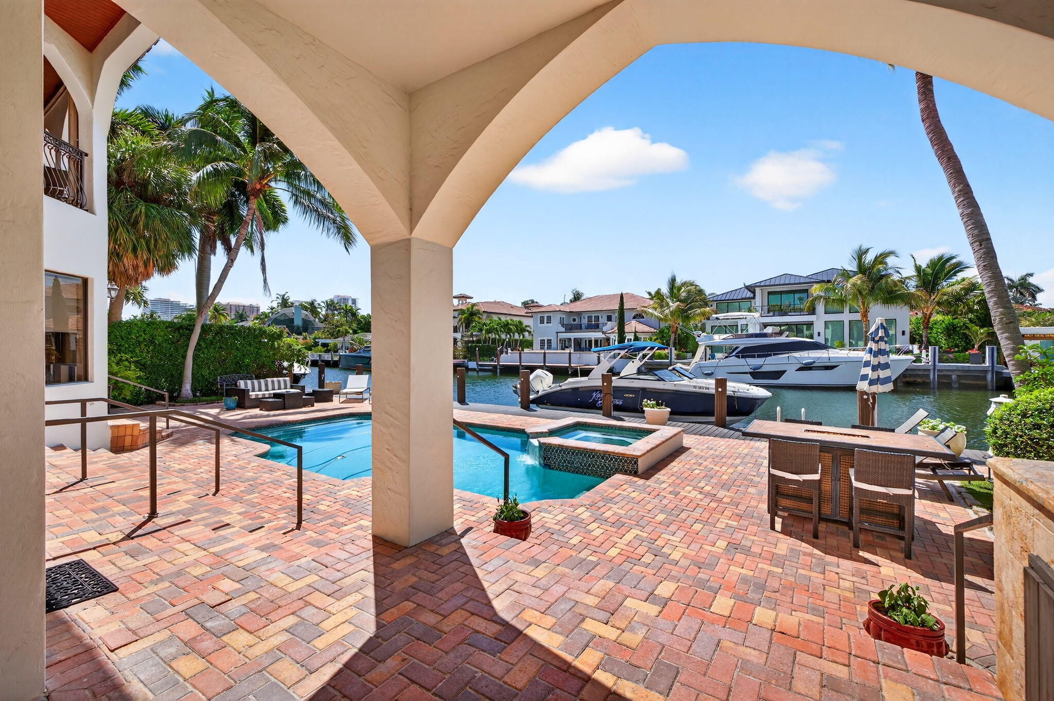 2406 Barcelona, Fort Lauderdale FL 33301