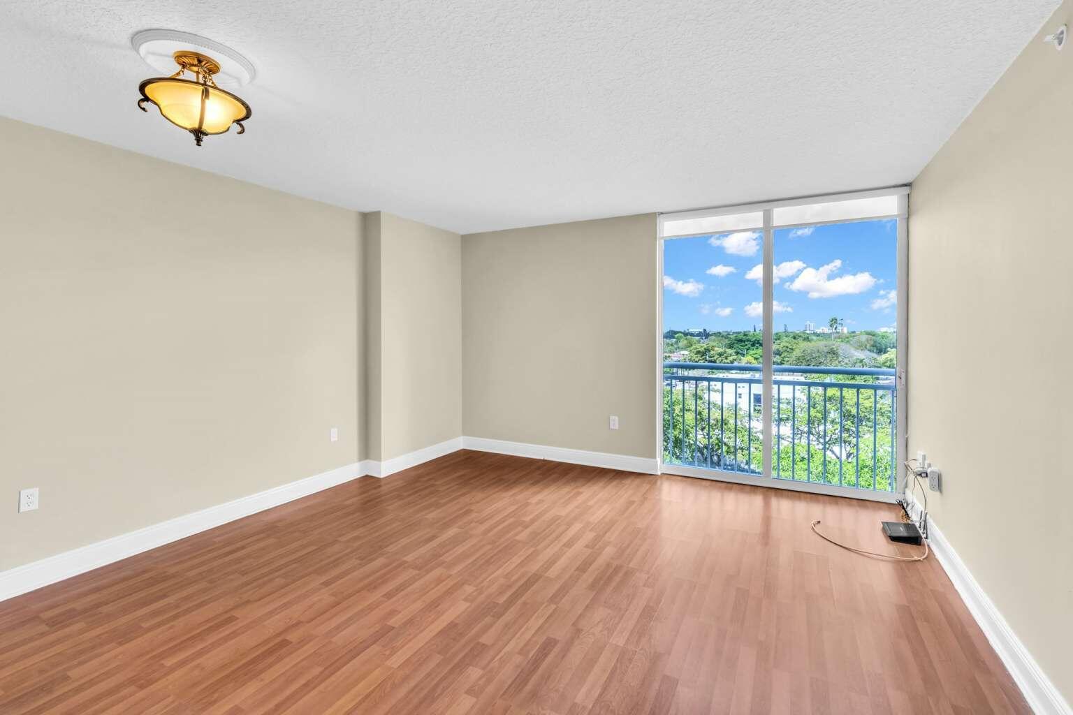 3000 Coral #507, Miami FL 33145
