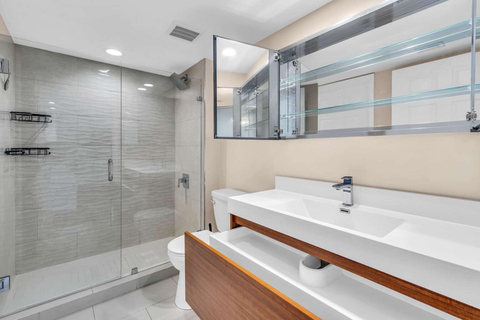 3000 Coral #507, Miami FL 33145