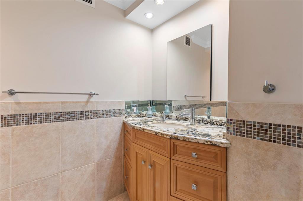 2881 NE 33rd #Ph A, Fort Lauderdale FL 33306