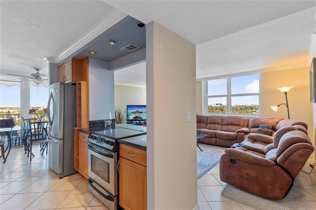 2881 NE 33rd #Ph A, Fort Lauderdale FL 33306