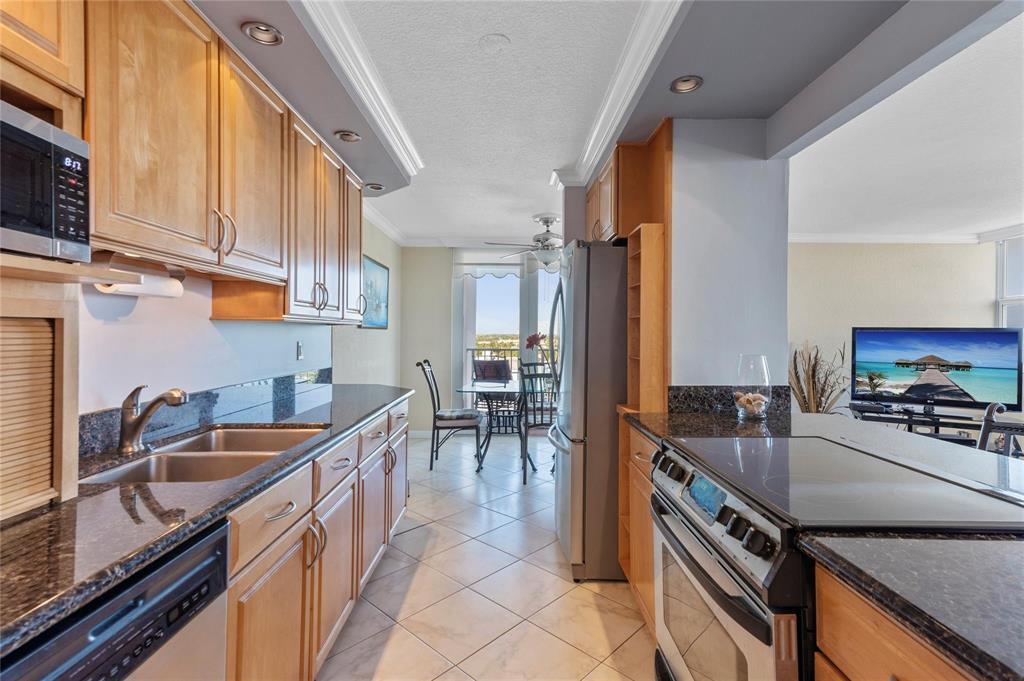 2881 NE 33rd #Ph A, Fort Lauderdale FL 33306
