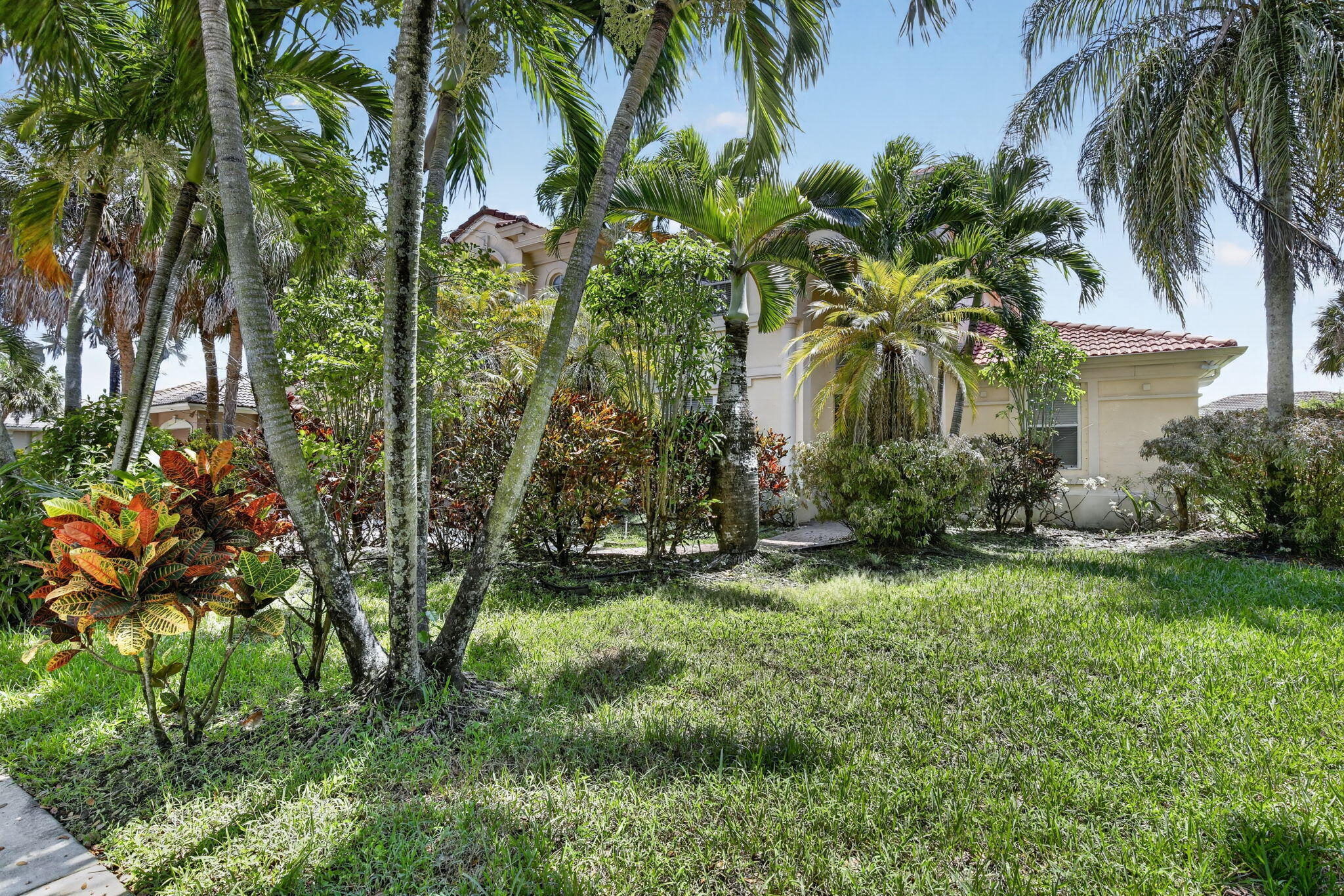 13382 Lakepointe, Cooper City FL 33330