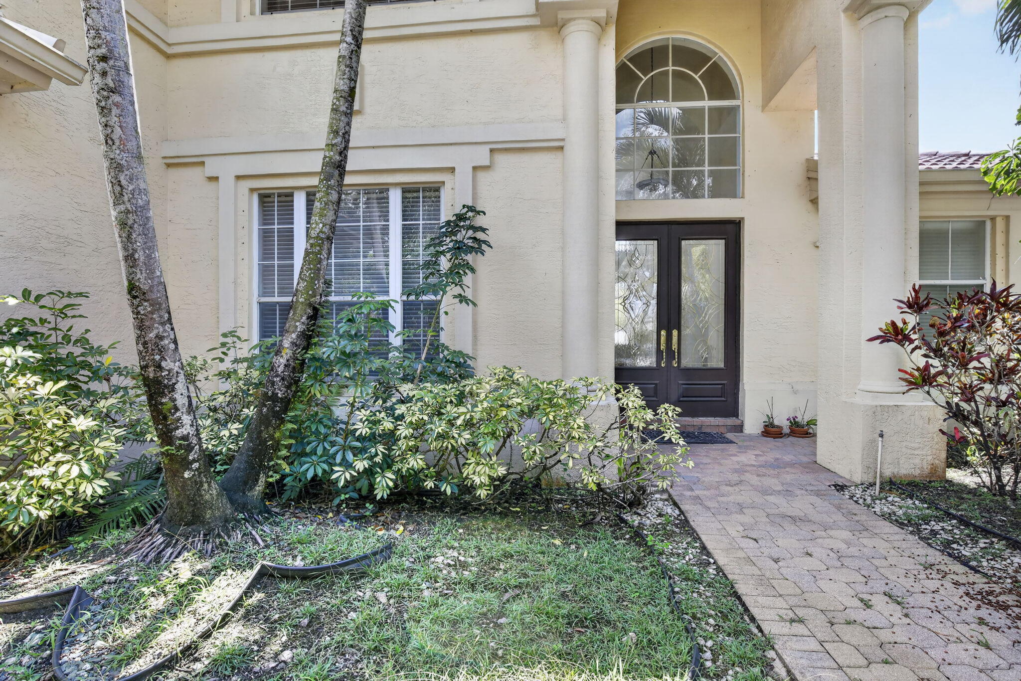 13382 Lakepointe, Cooper City FL 33330