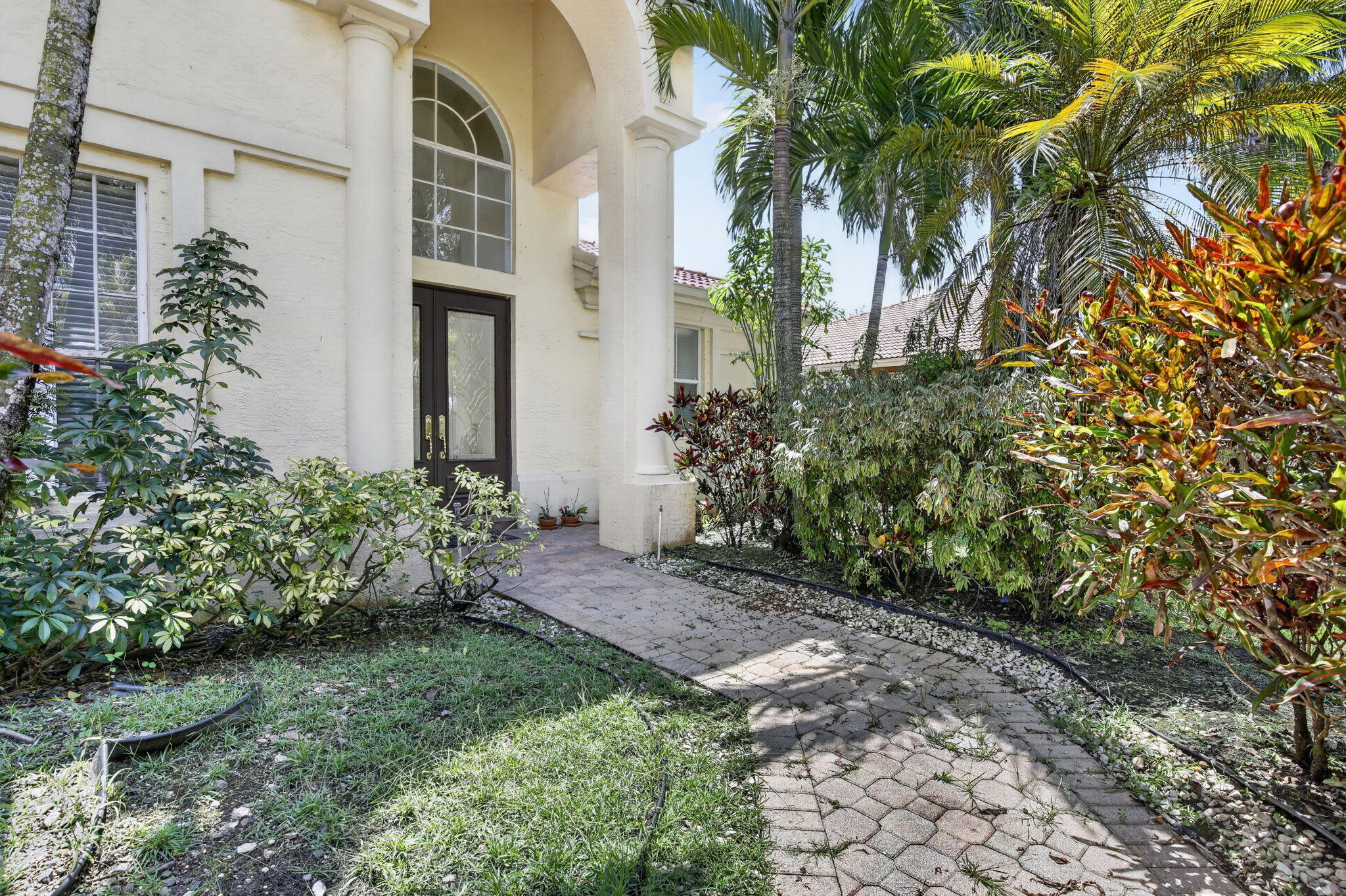 13382 Lakepointe, Cooper City FL 33330