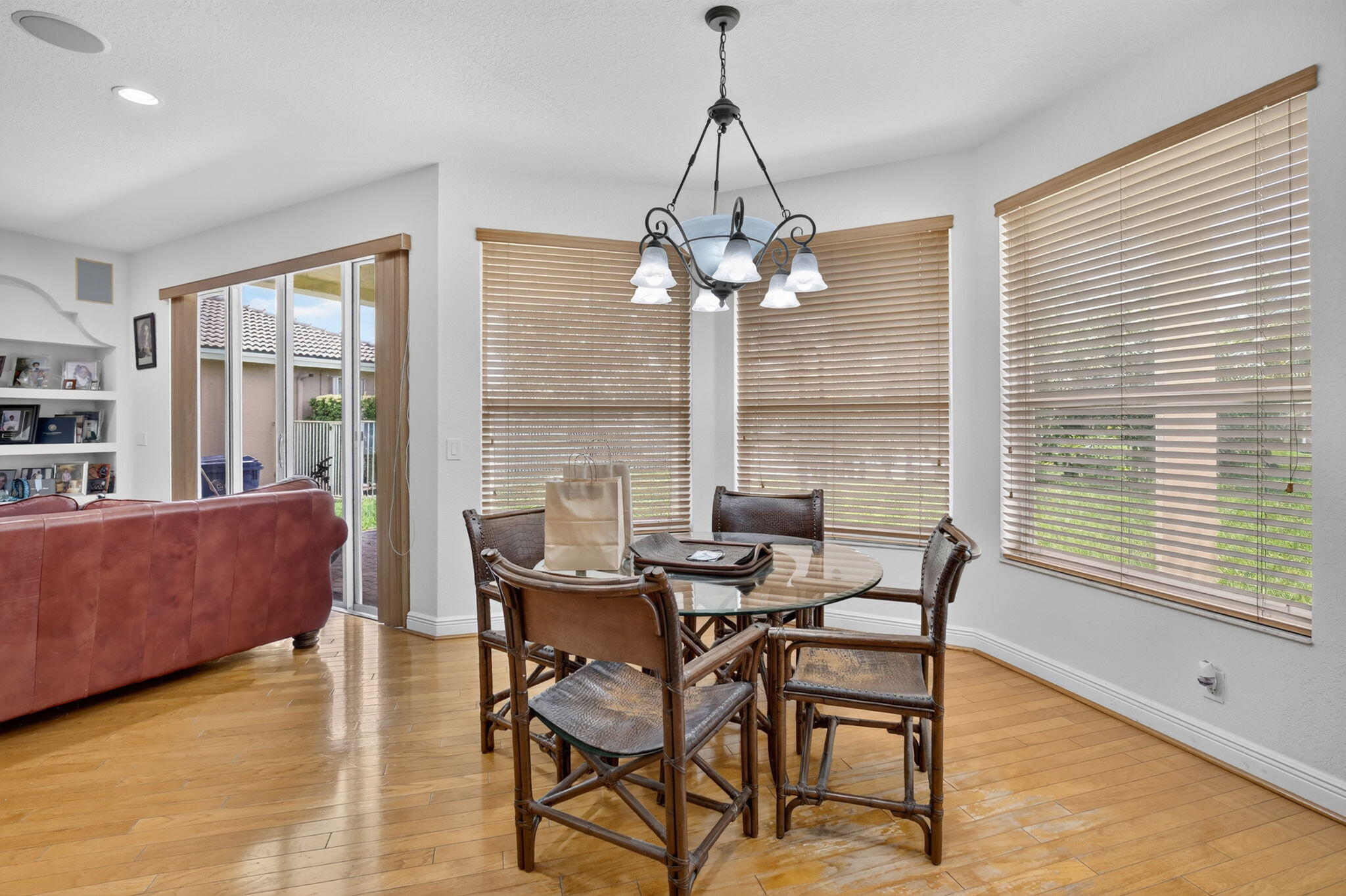 13382 Lakepointe, Cooper City FL 33330