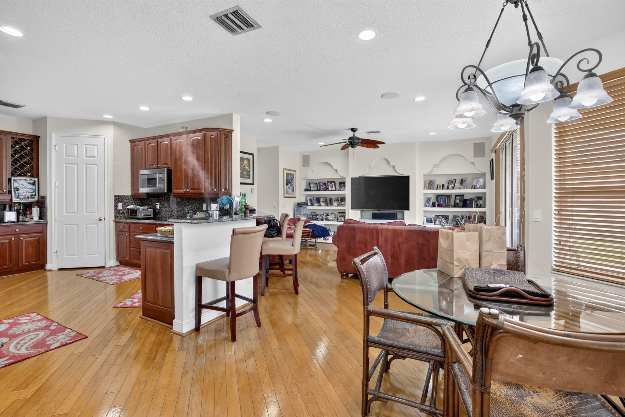 13382 Lakepointe, Cooper City FL 33330