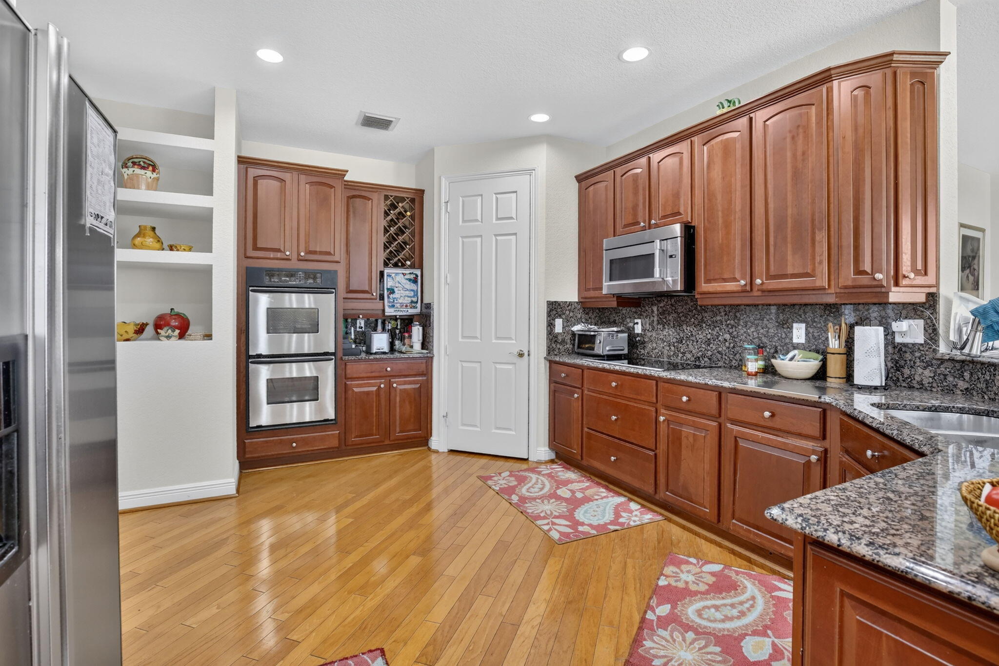 13382 Lakepointe, Cooper City FL 33330