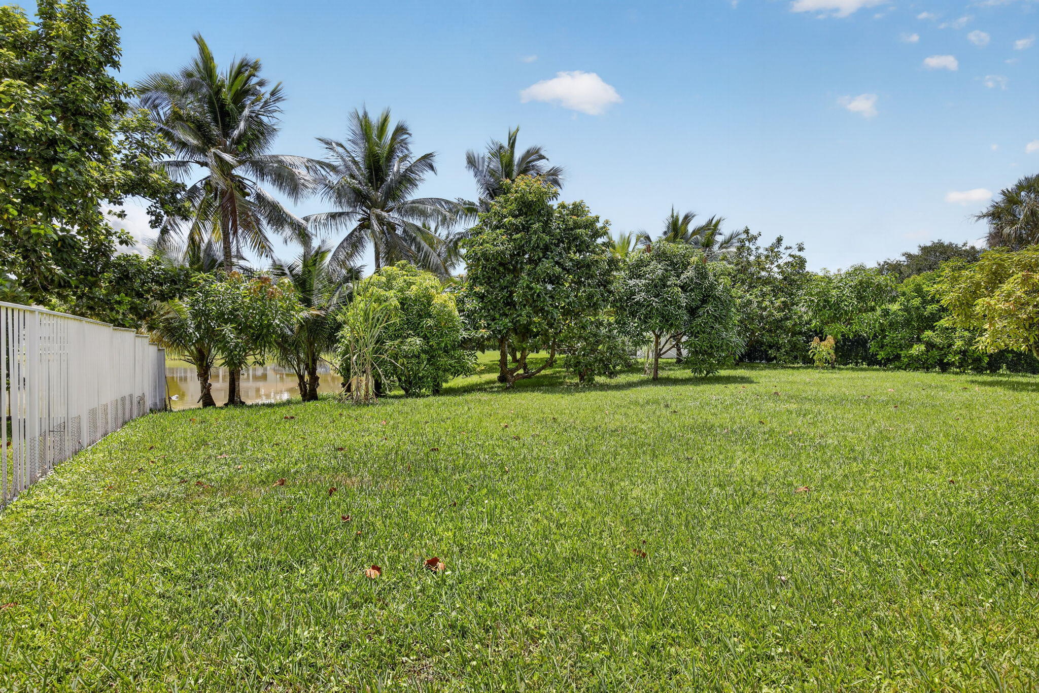 13382 Lakepointe, Cooper City FL 33330