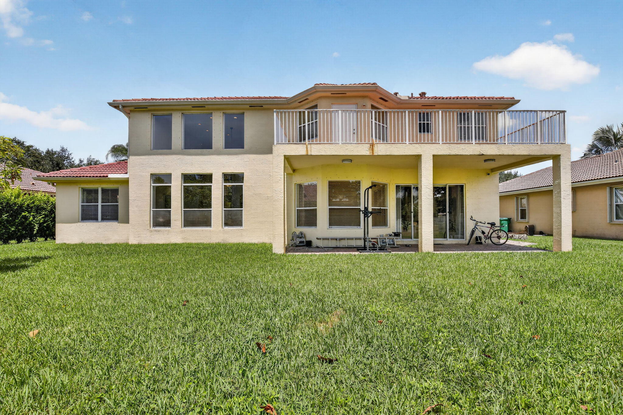13382 Lakepointe, Cooper City FL 33330