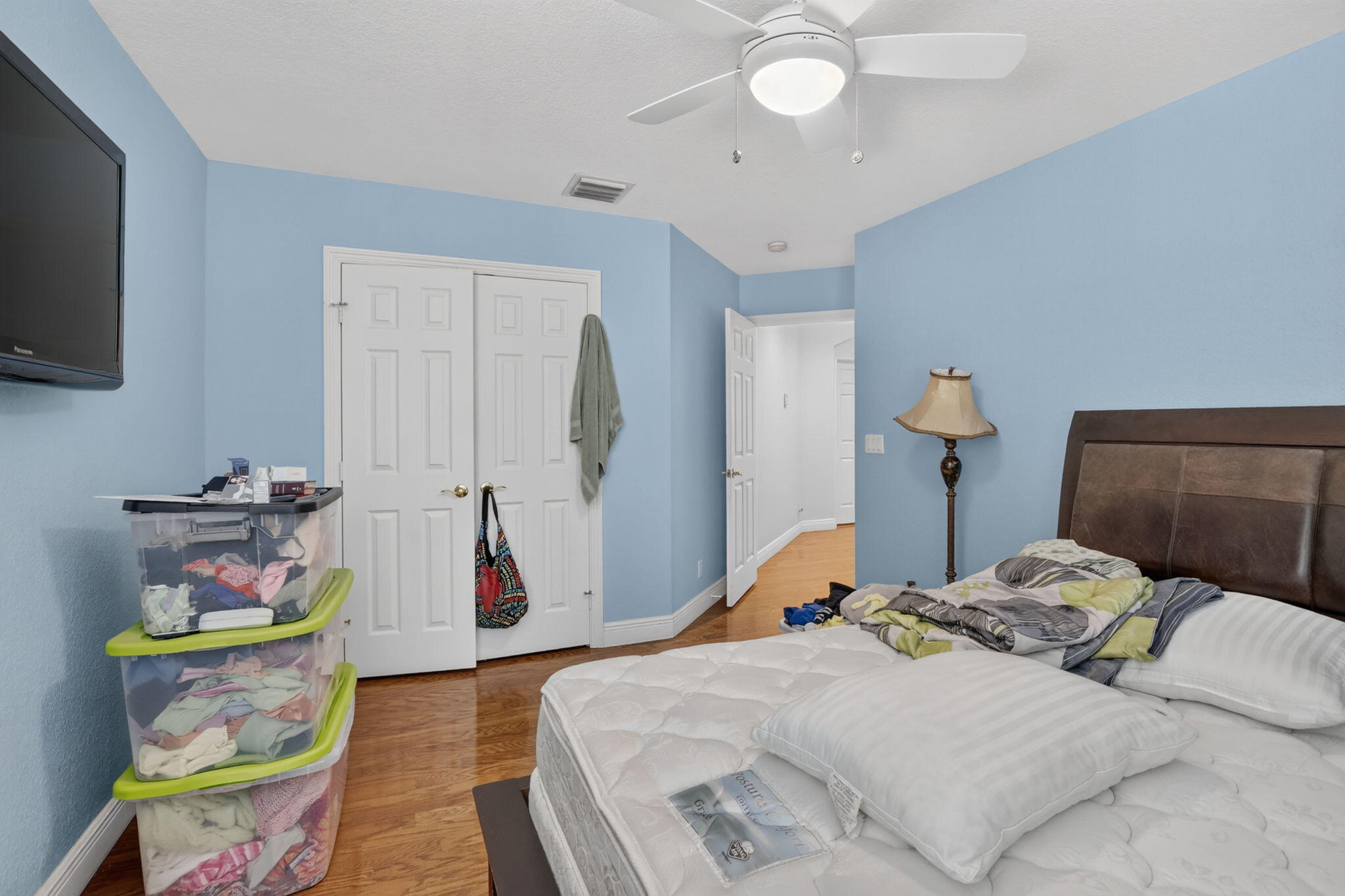 13382 Lakepointe, Cooper City FL 33330