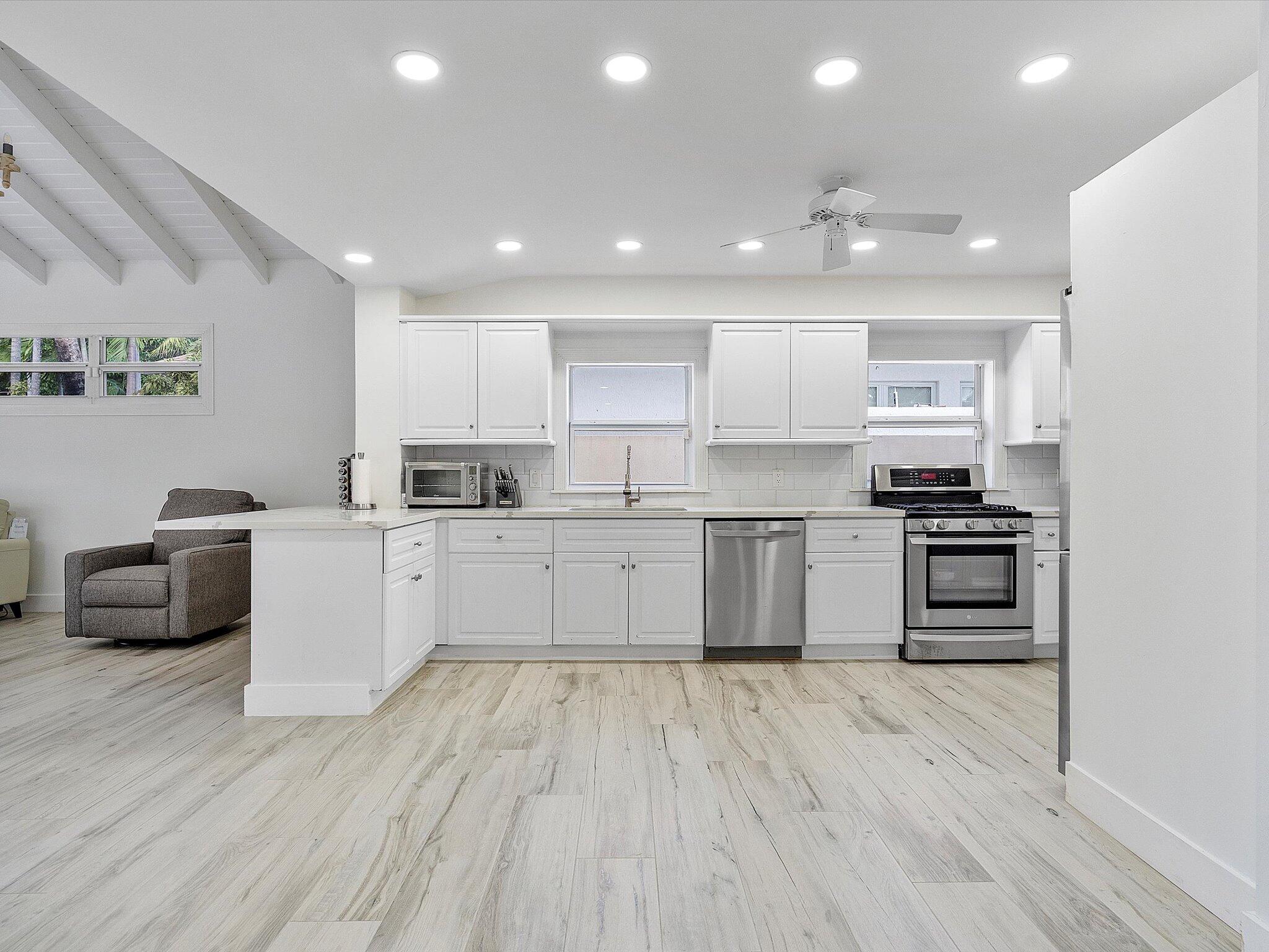 411 Poinciana, Fort Lauderdale FL 33301