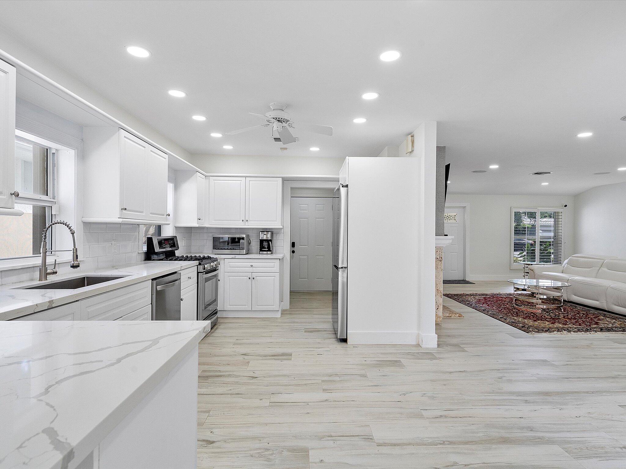411 Poinciana, Fort Lauderdale FL 33301