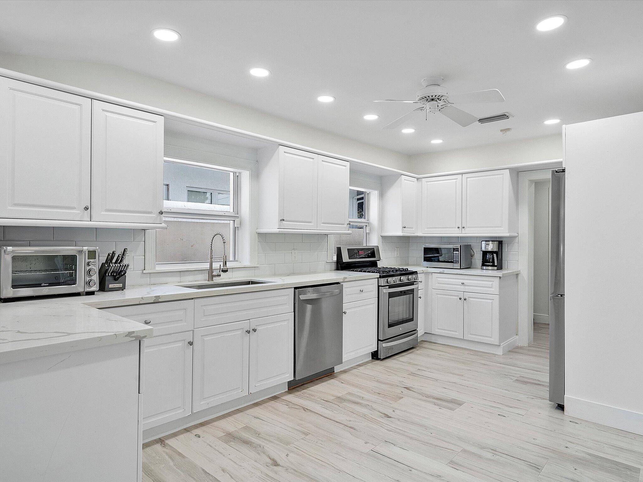 411 Poinciana, Fort Lauderdale FL 33301
