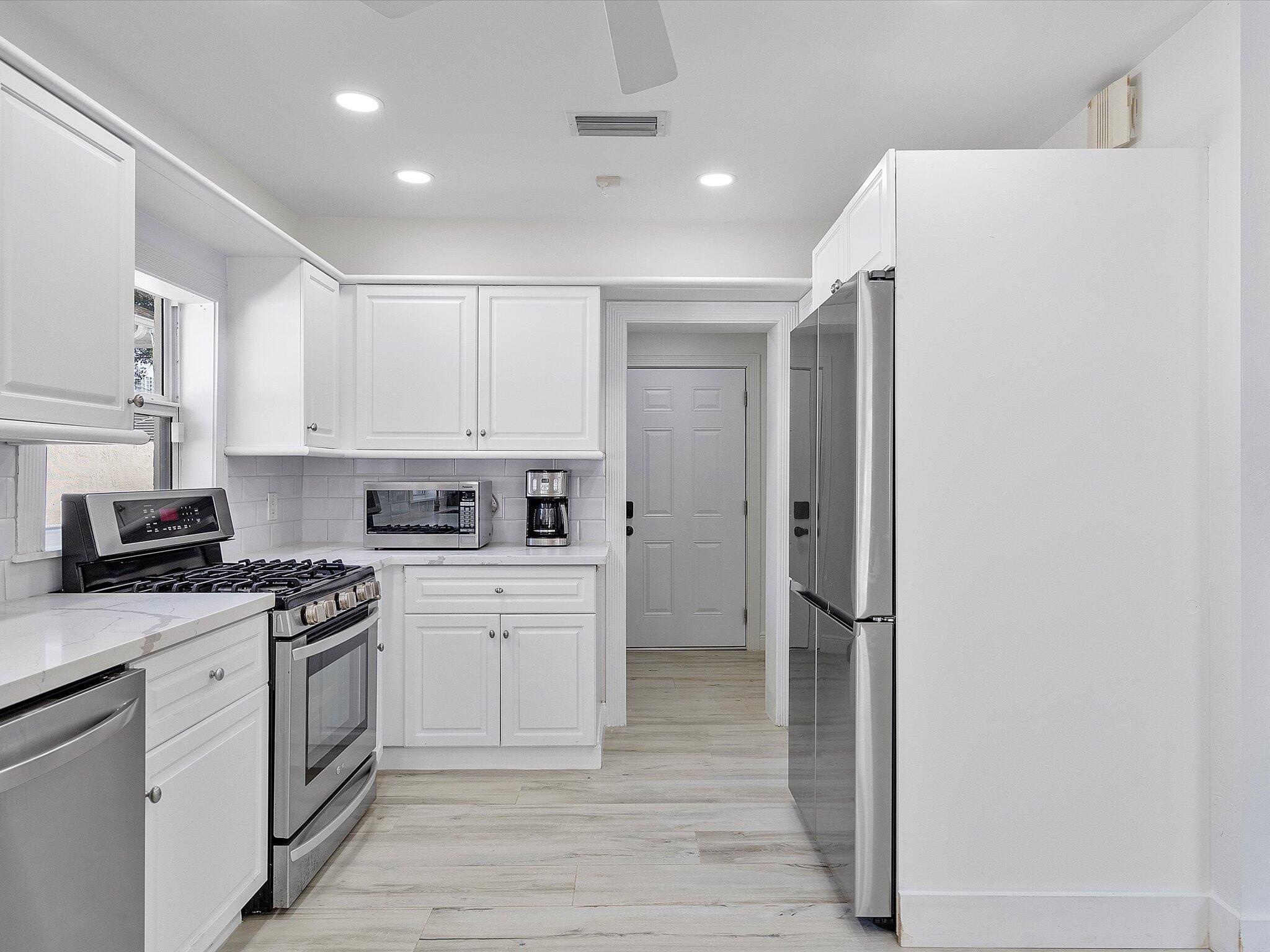 411 Poinciana, Fort Lauderdale FL 33301