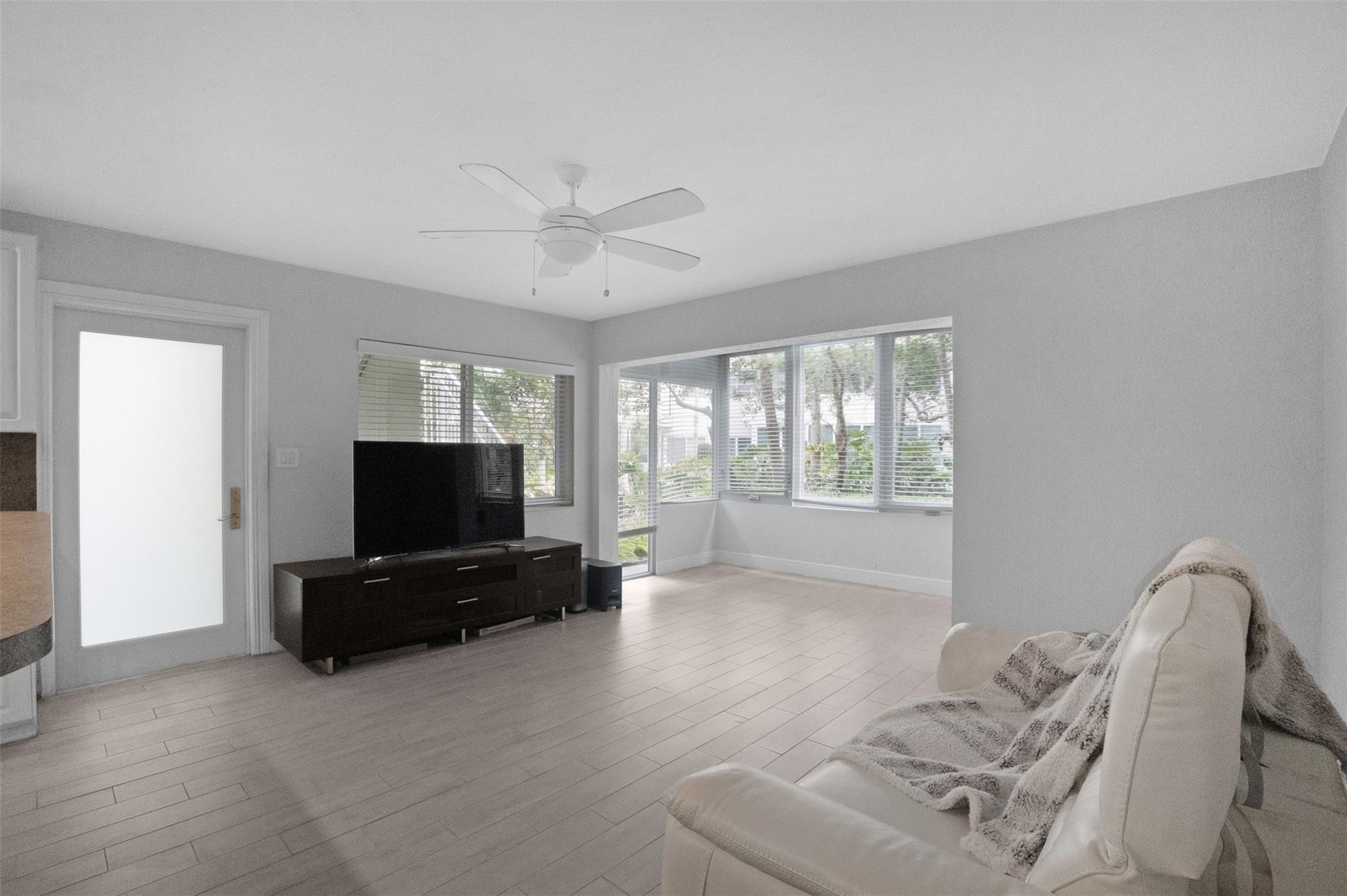 1000 SE 4th #127, Fort Lauderdale FL 33301