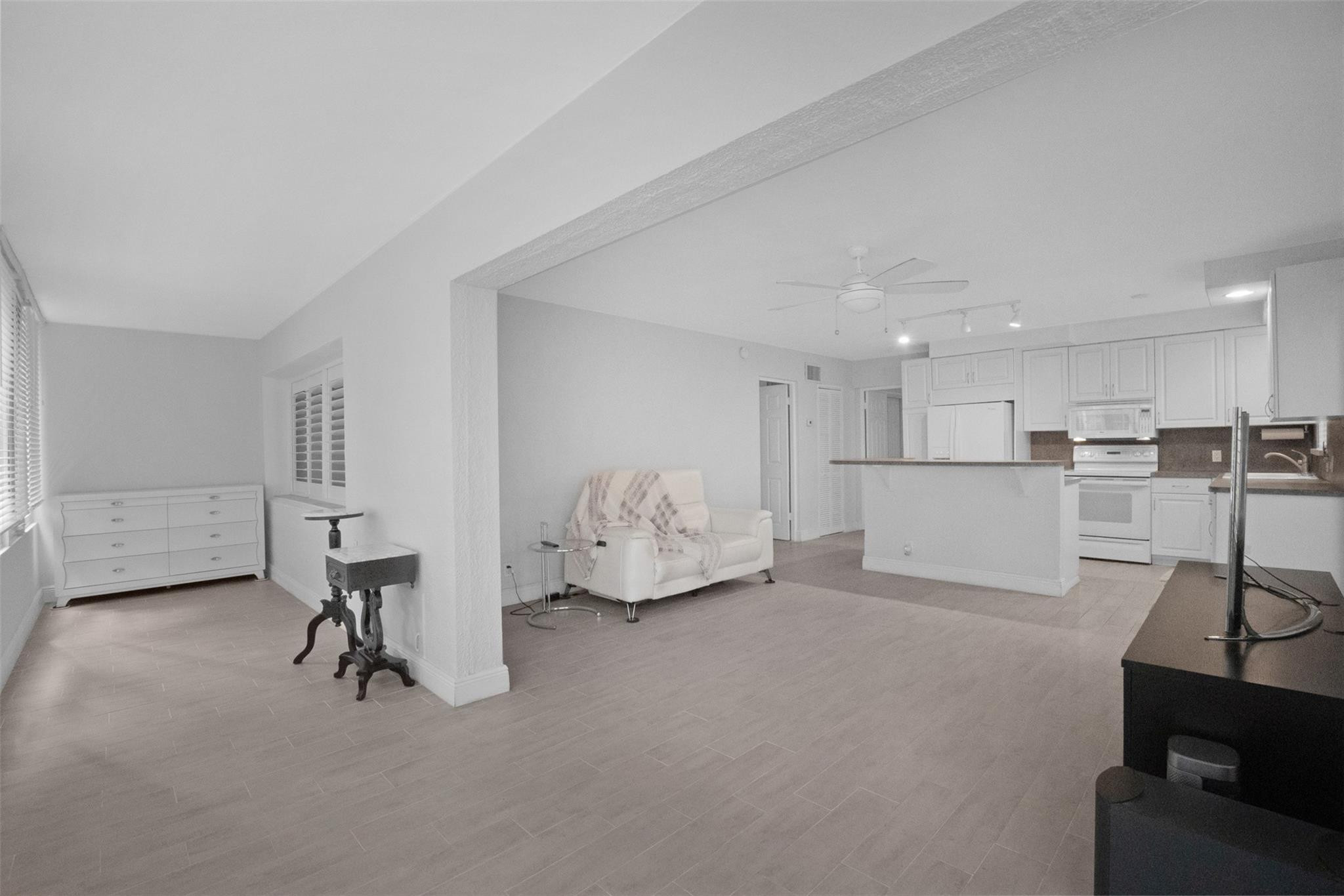 1000 SE 4th #127, Fort Lauderdale FL 33301