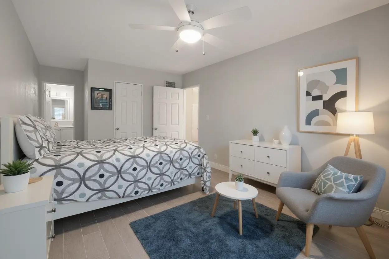 1000 SE 4th #127, Fort Lauderdale FL 33301