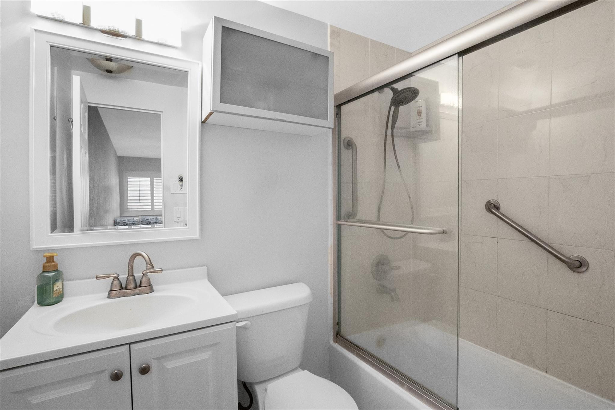 1000 SE 4th #127, Fort Lauderdale FL 33301