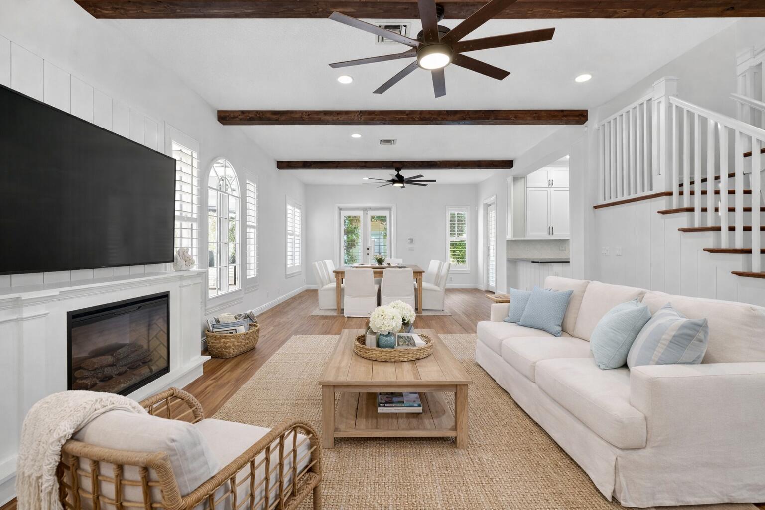 216 W Bay Cedar, Jupiter FL 33458
