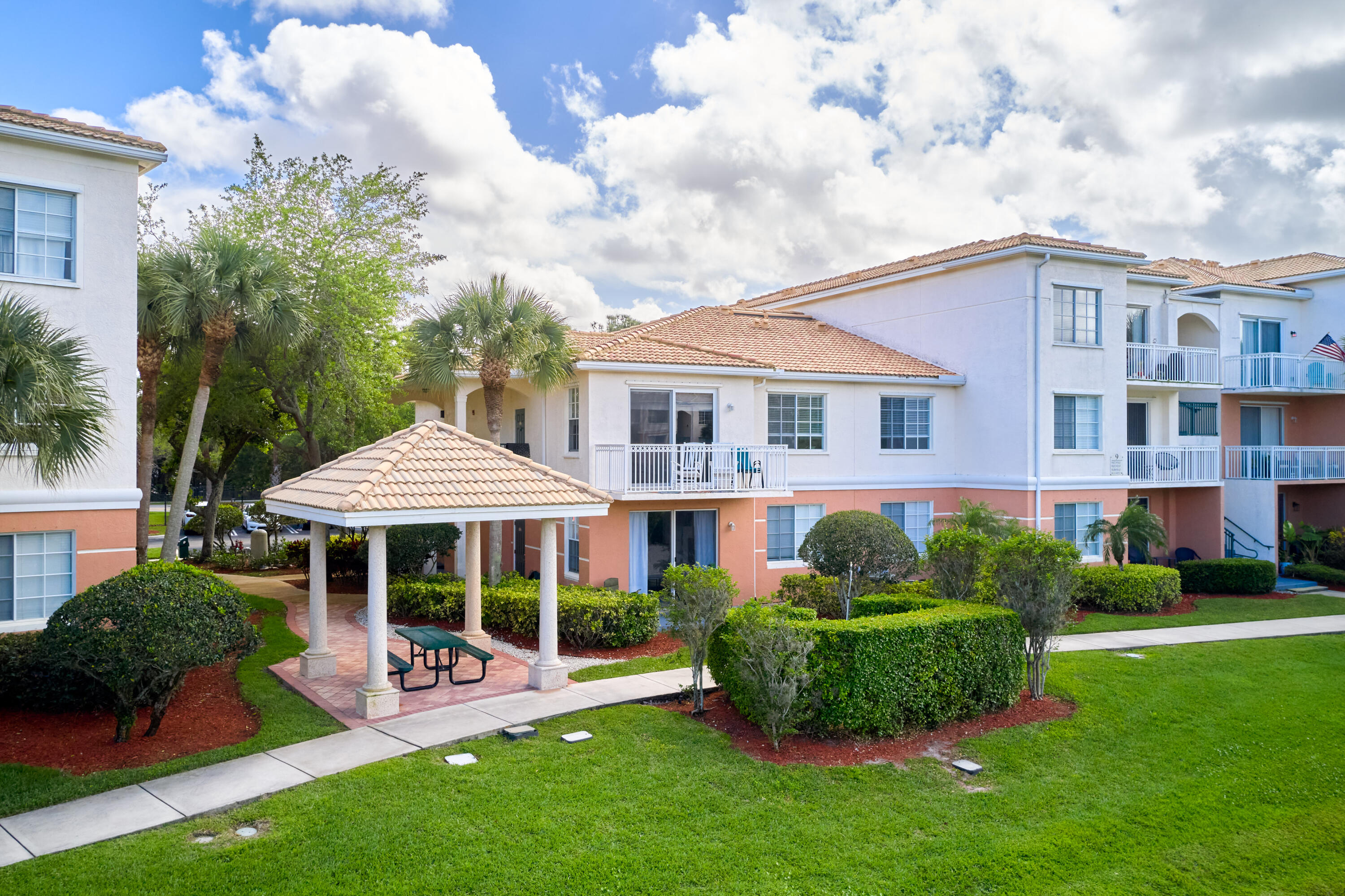 9112 Myrtlewood, Palm Beach Gardens FL 33418