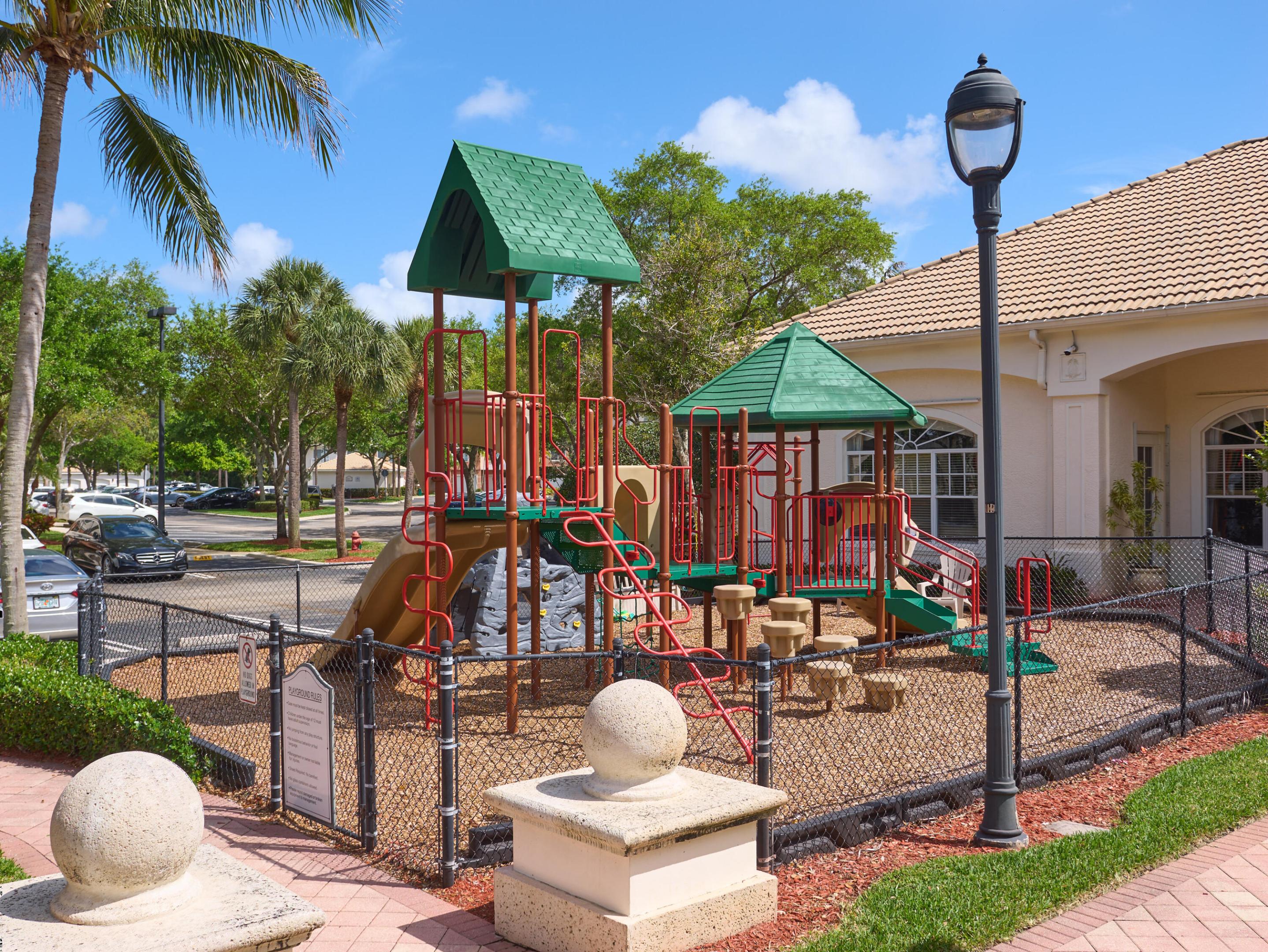 9112 Myrtlewood, Palm Beach Gardens FL 33418