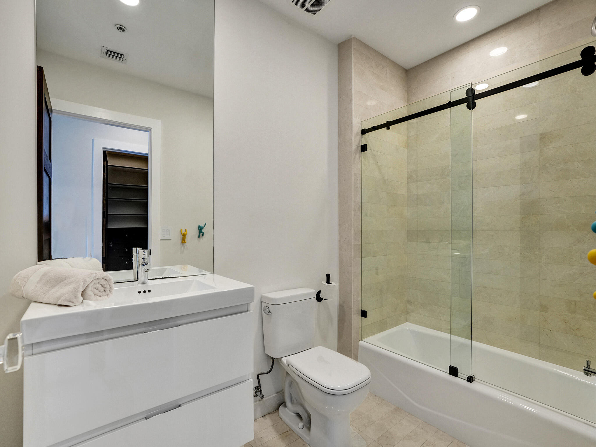 17301 Biscayne, North Miami Beach FL 33160
