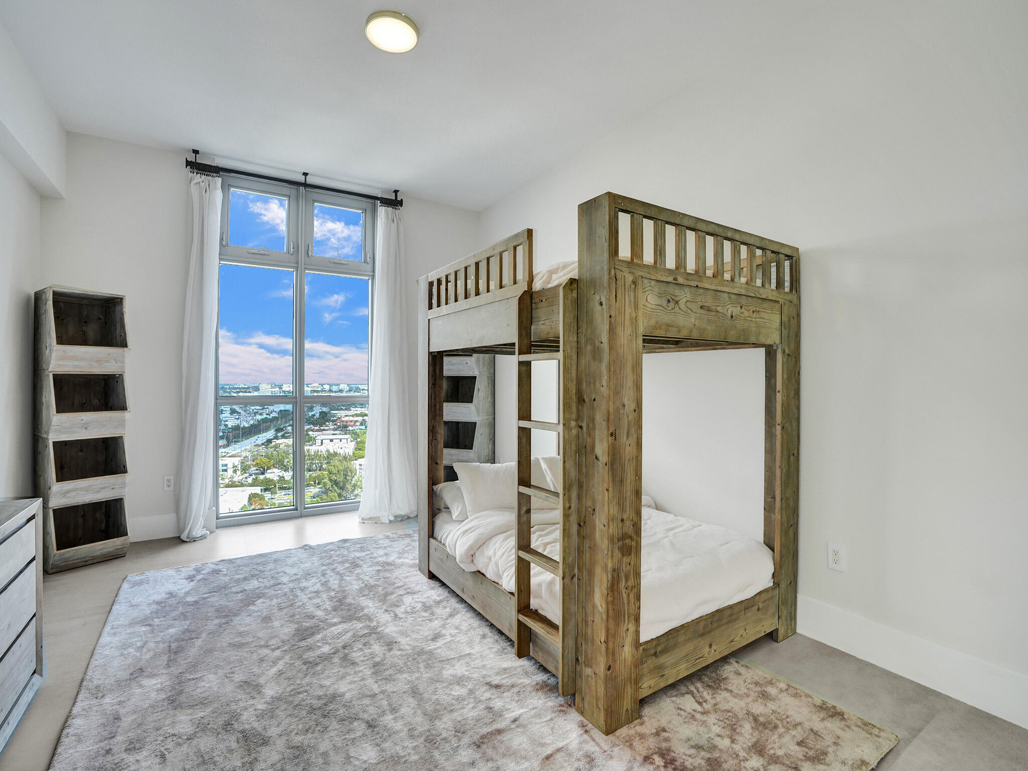 17301 Biscayne, North Miami Beach FL 33160