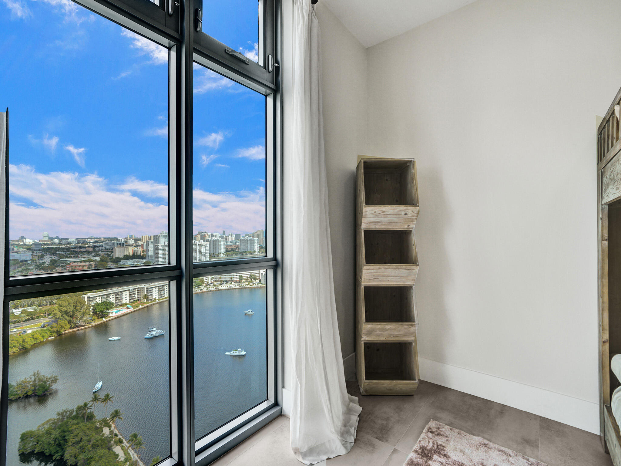 17301 Biscayne, North Miami Beach FL 33160