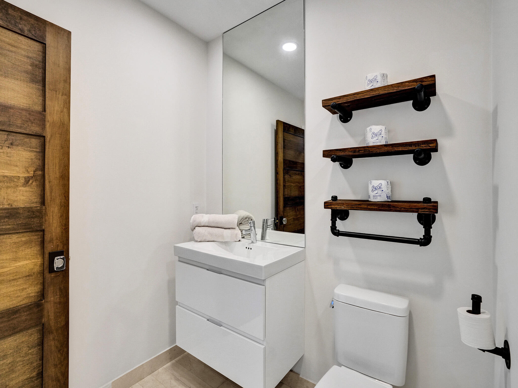 17301 Biscayne, North Miami Beach FL 33160