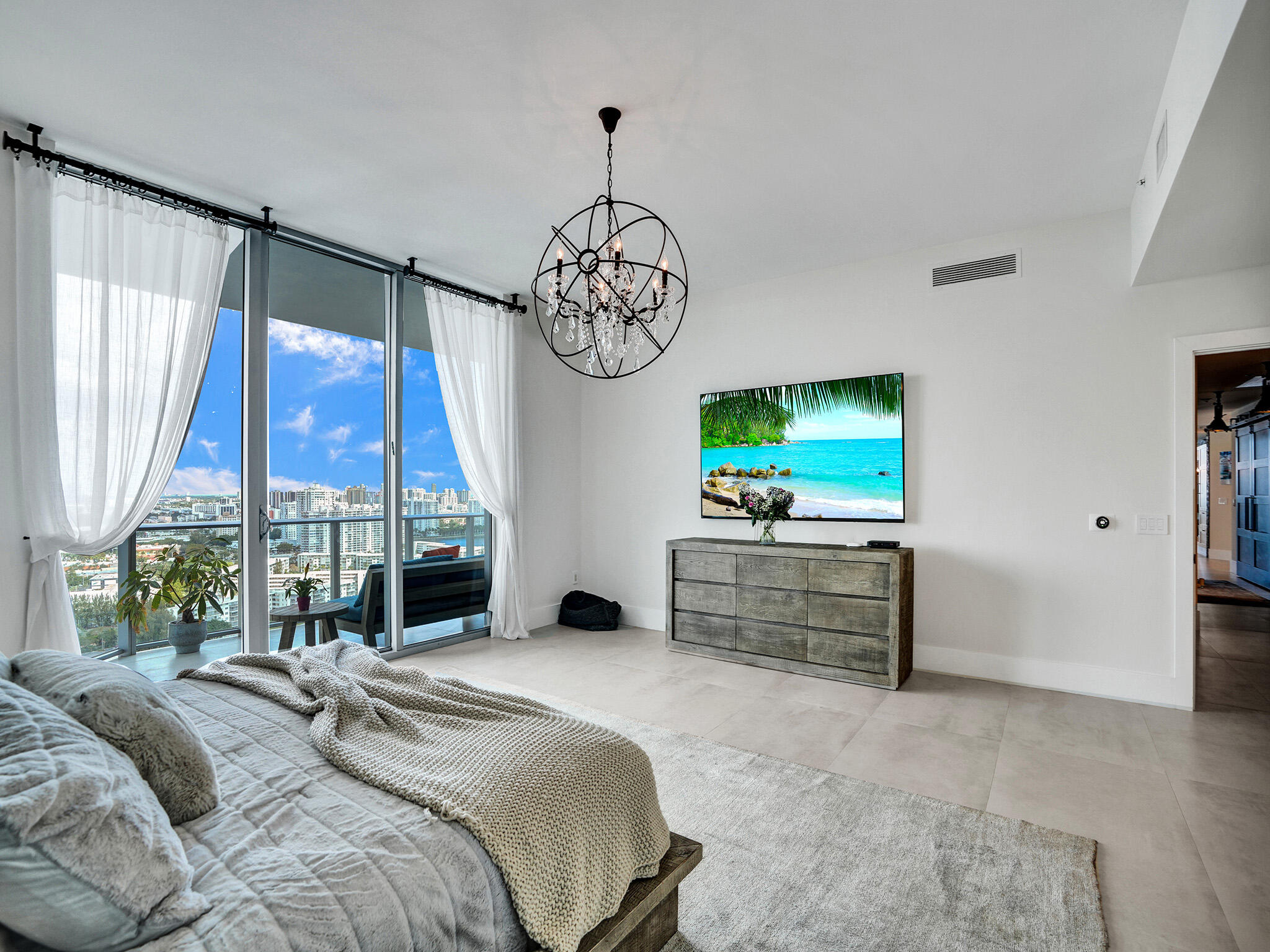 17301 Biscayne, North Miami Beach FL 33160