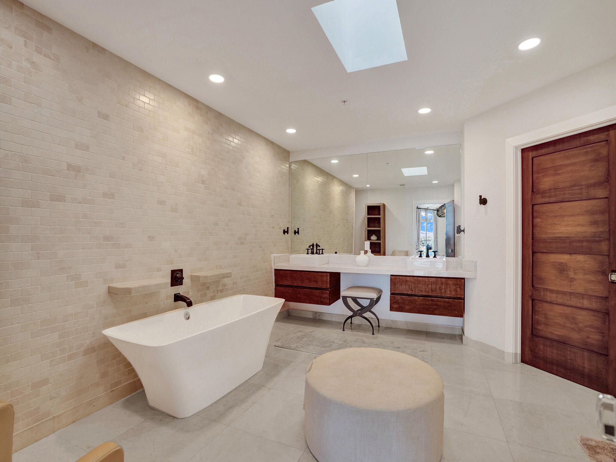 17301 Biscayne, North Miami Beach FL 33160