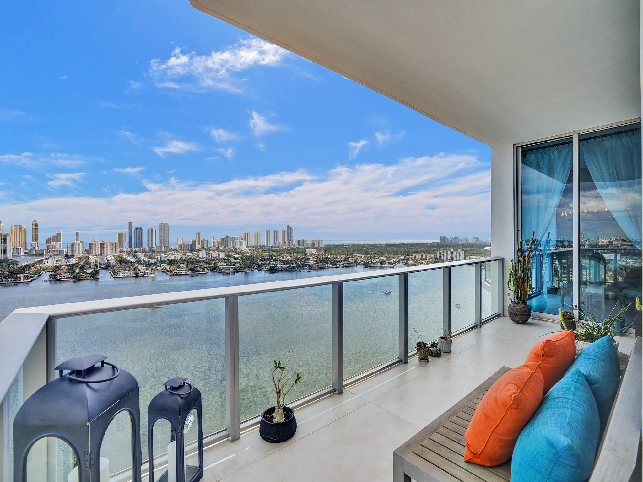 17301 Biscayne, North Miami Beach FL 33160