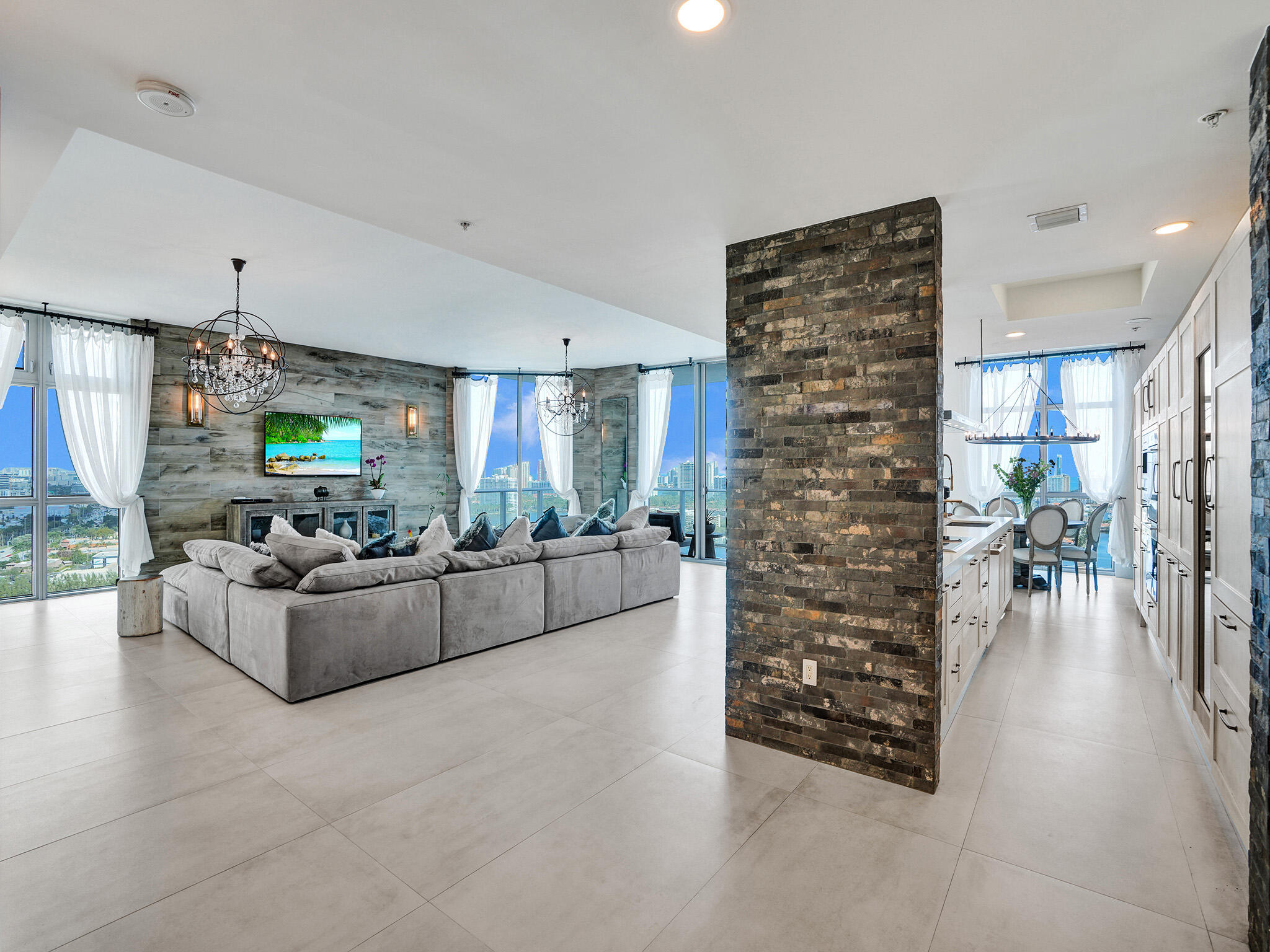 17301 Biscayne, North Miami Beach FL 33160