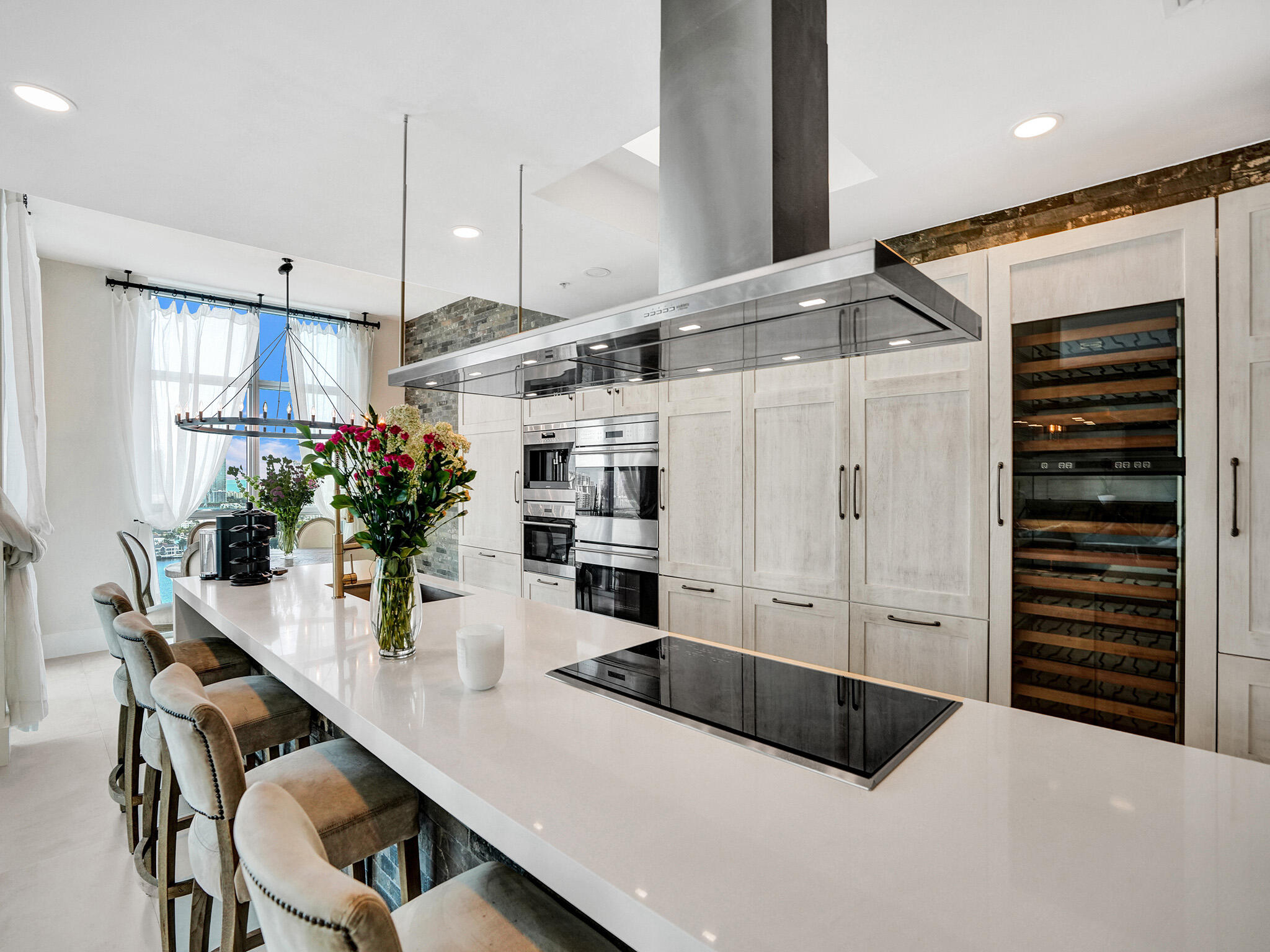 17301 Biscayne, North Miami Beach FL 33160