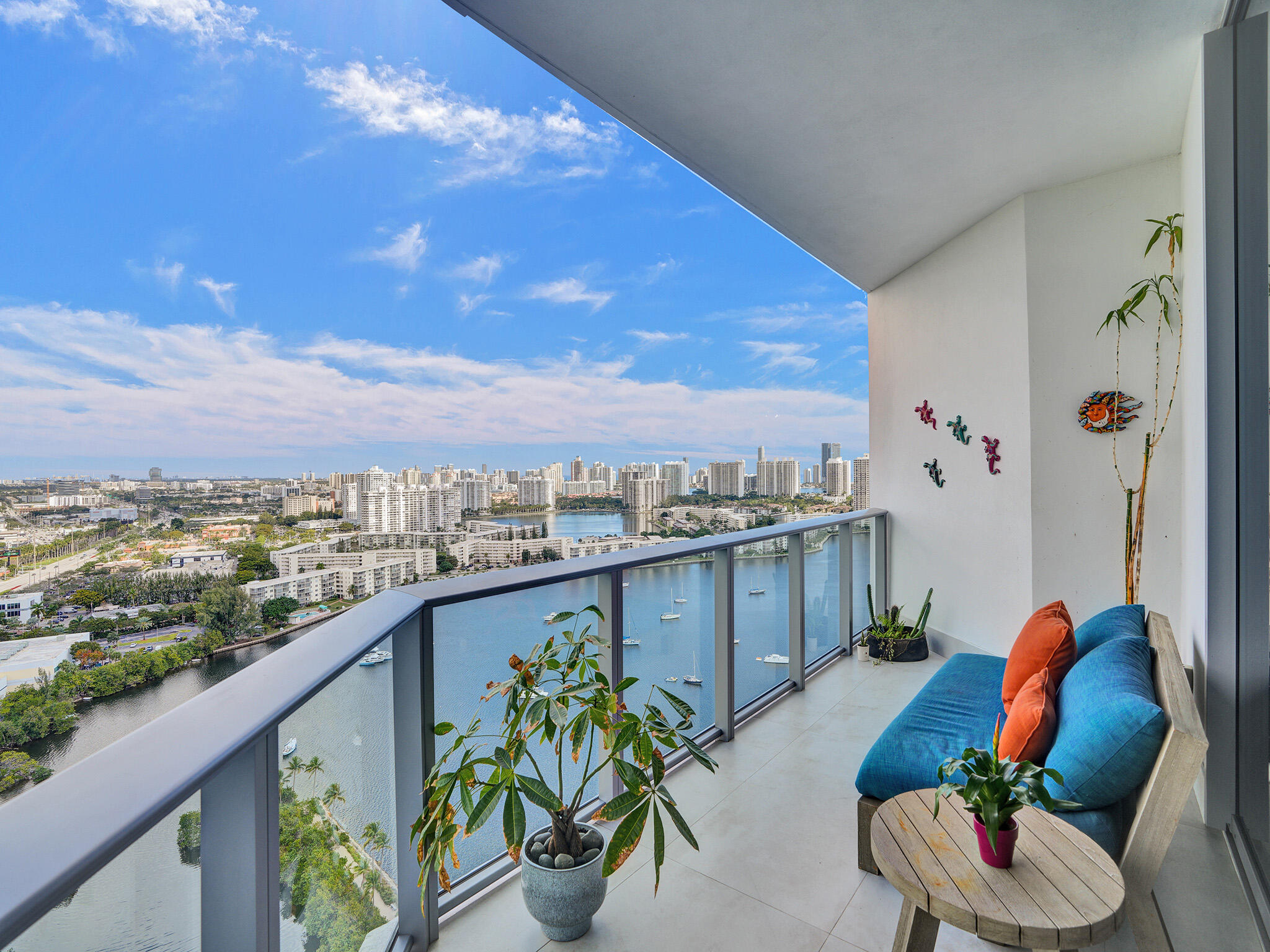 17301 Biscayne, North Miami Beach FL 33160