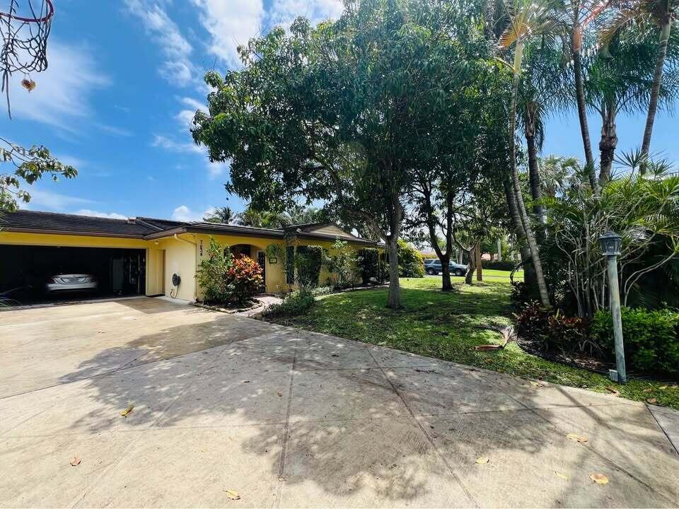 7834 Edgewater, Lake Clarke Shores FL 33406