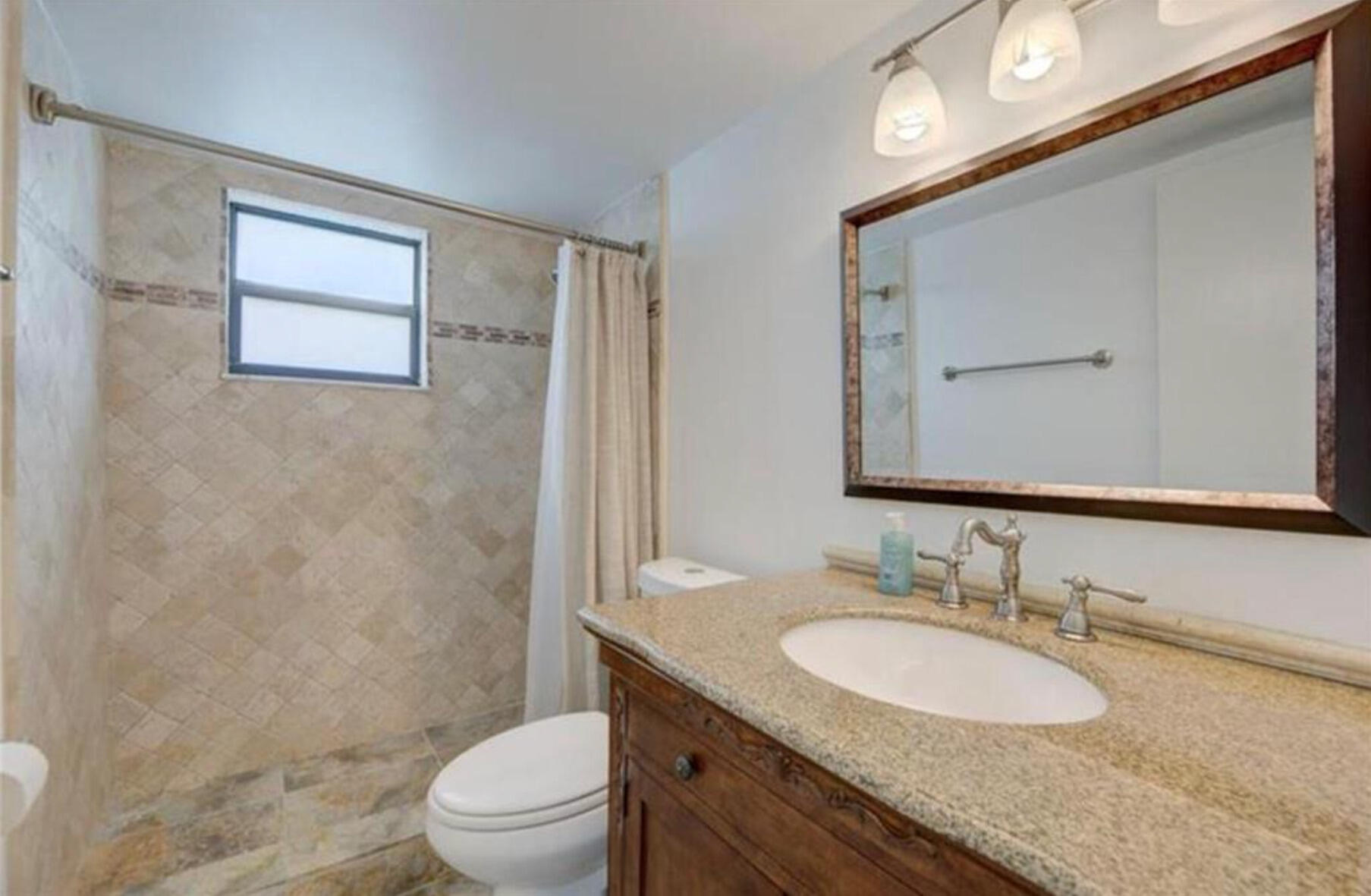 1975 SE 3rd #403, Deerfield Beach FL 33441
