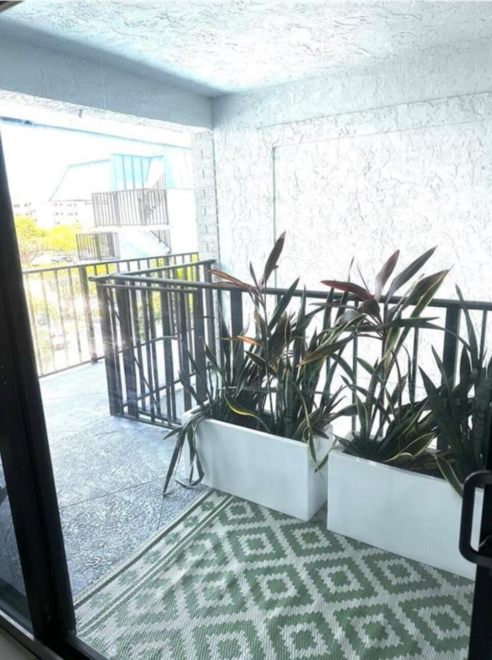 1975 SE 3rd #403, Deerfield Beach FL 33441