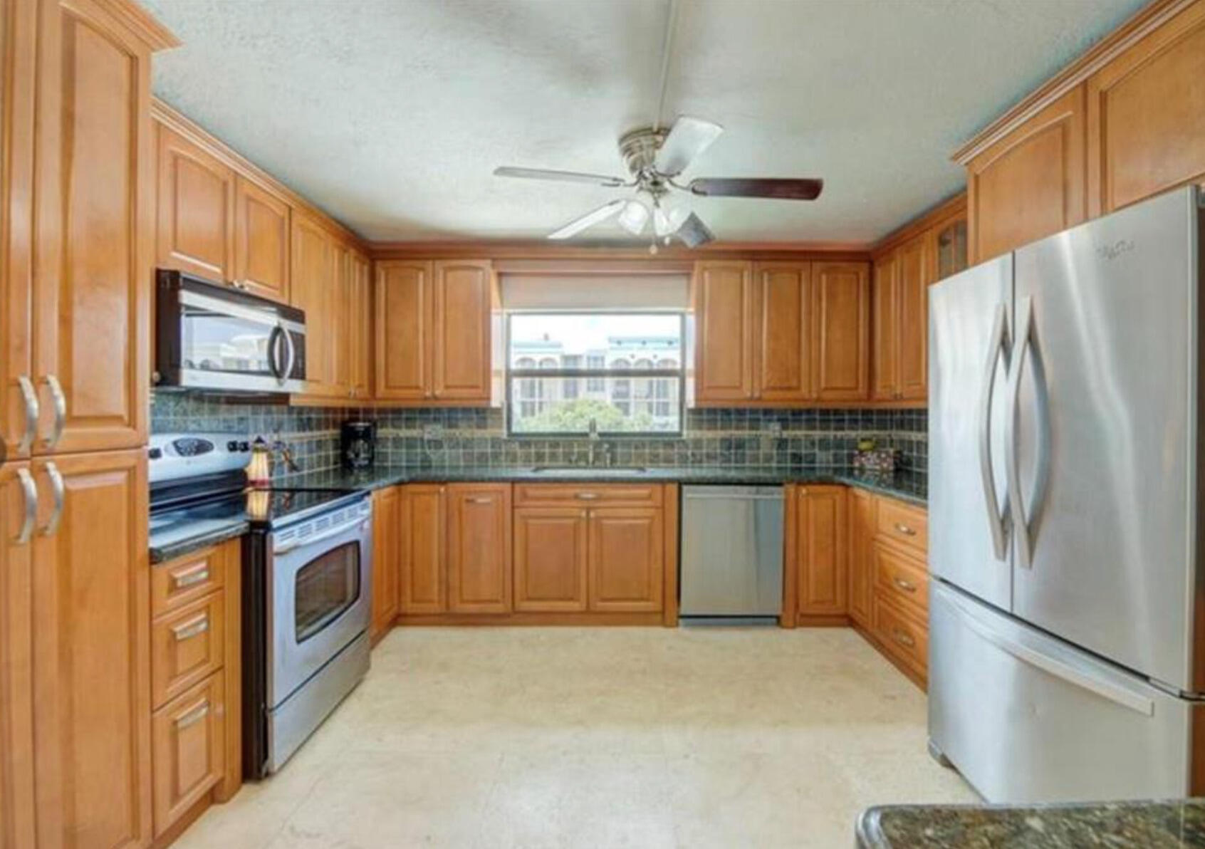 1975 SE 3rd #403, Deerfield Beach FL 33441
