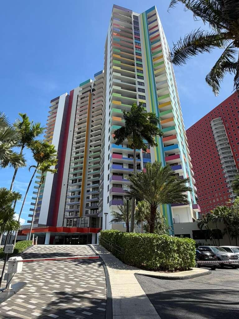 1581 Brickell #406, Miami FL 33129