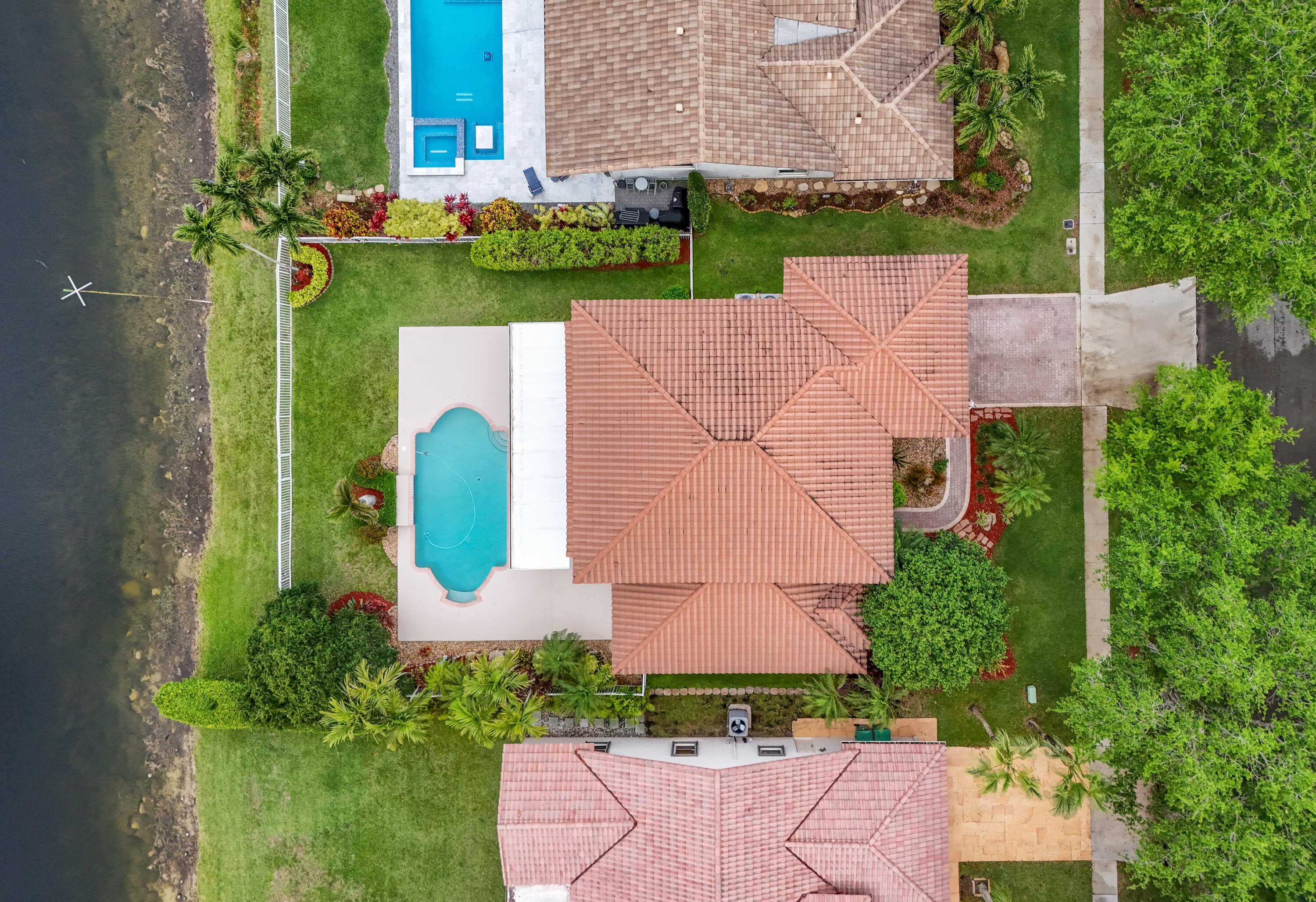 3342 Amsterdam, Cooper City FL 33026