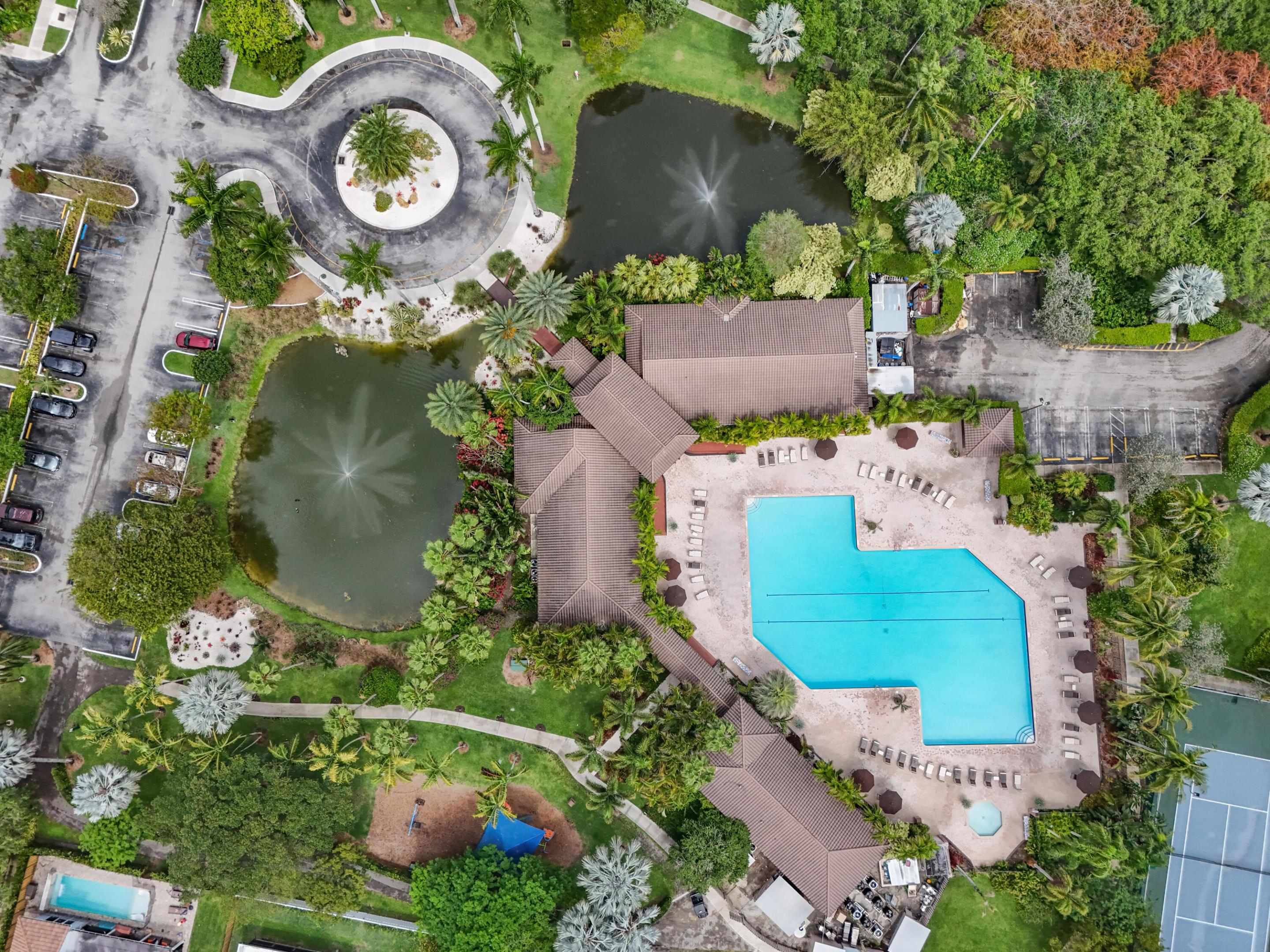 3342 Amsterdam, Cooper City FL 33026