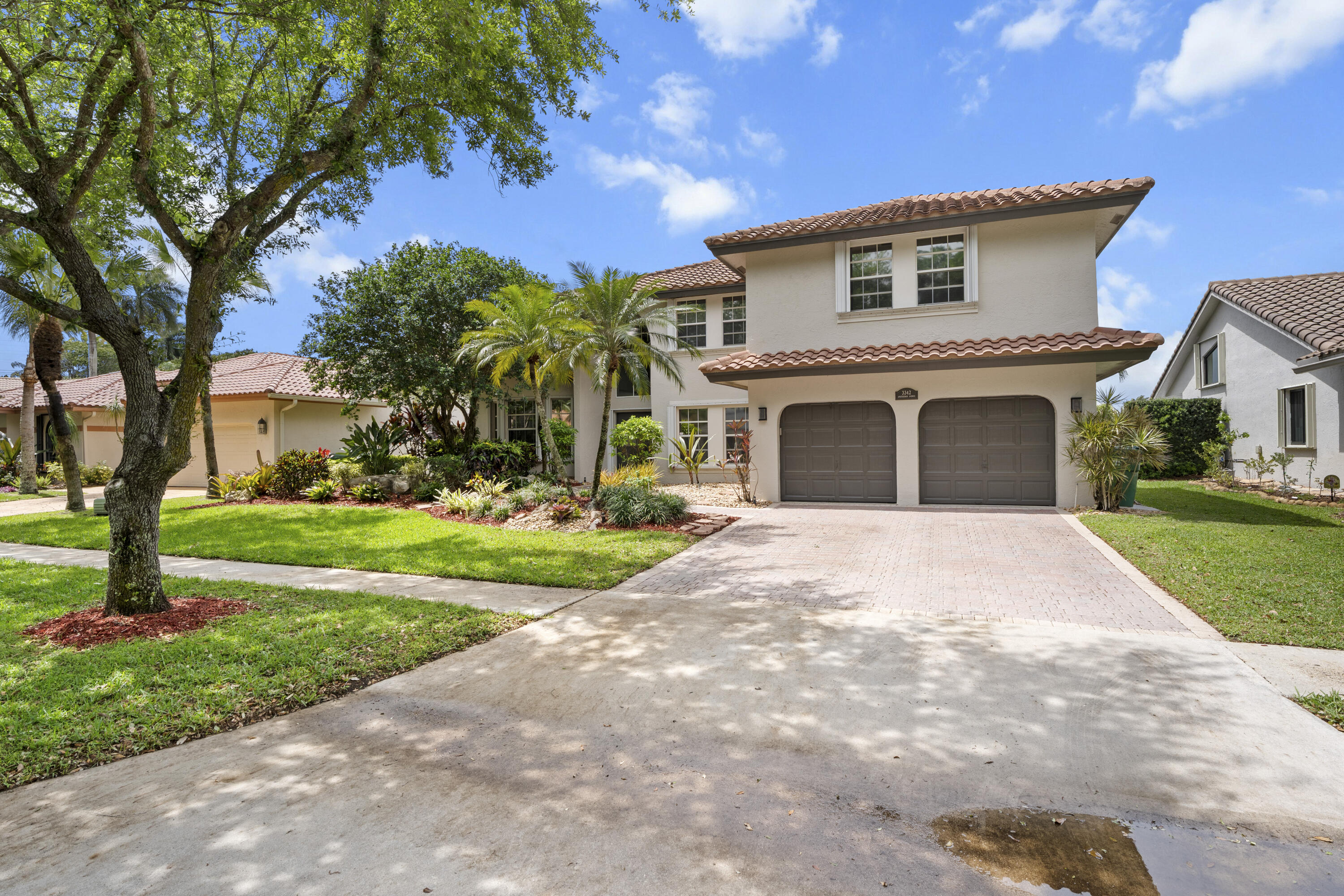 3342 Amsterdam, Cooper City FL 33026