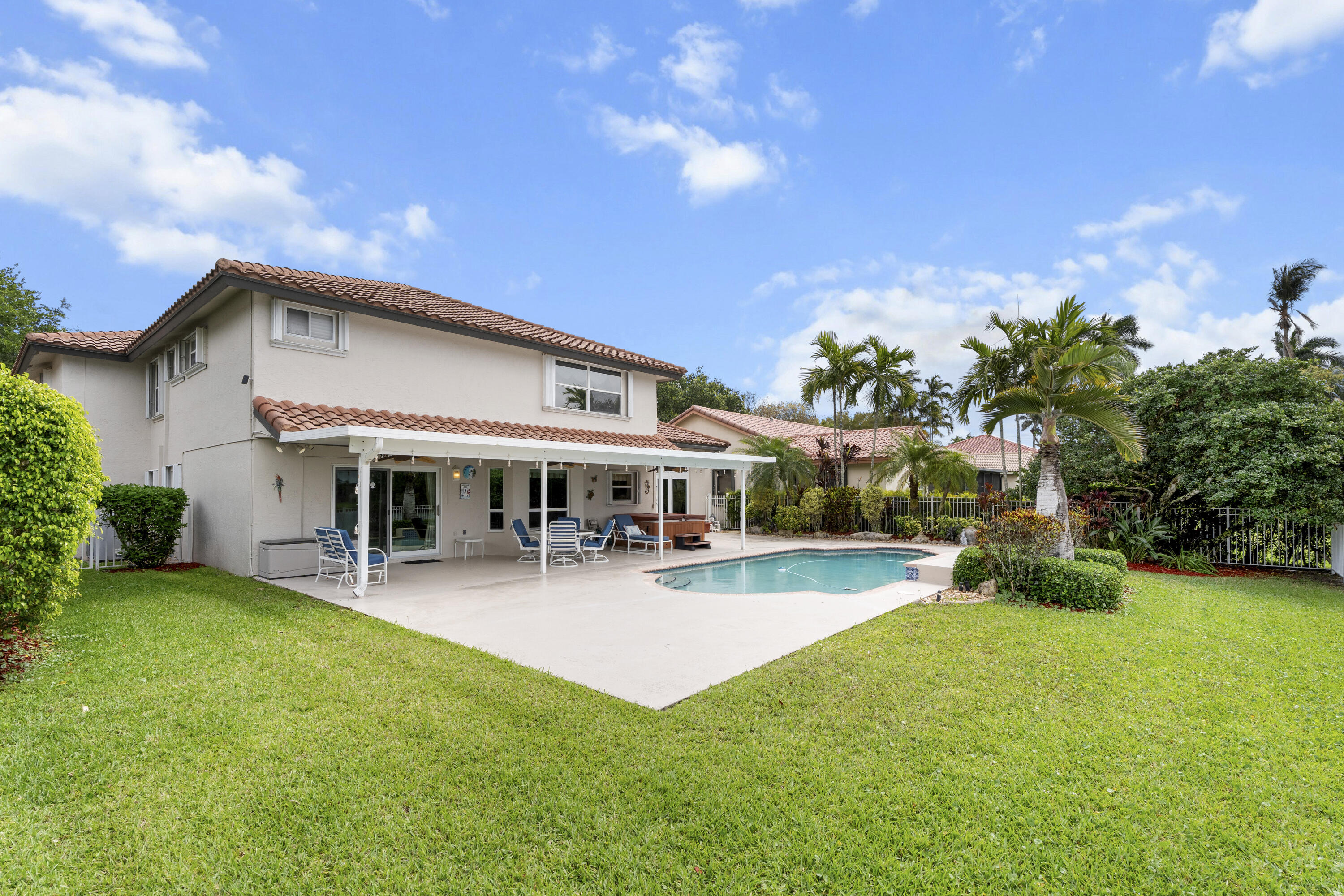 3342 Amsterdam, Cooper City FL 33026